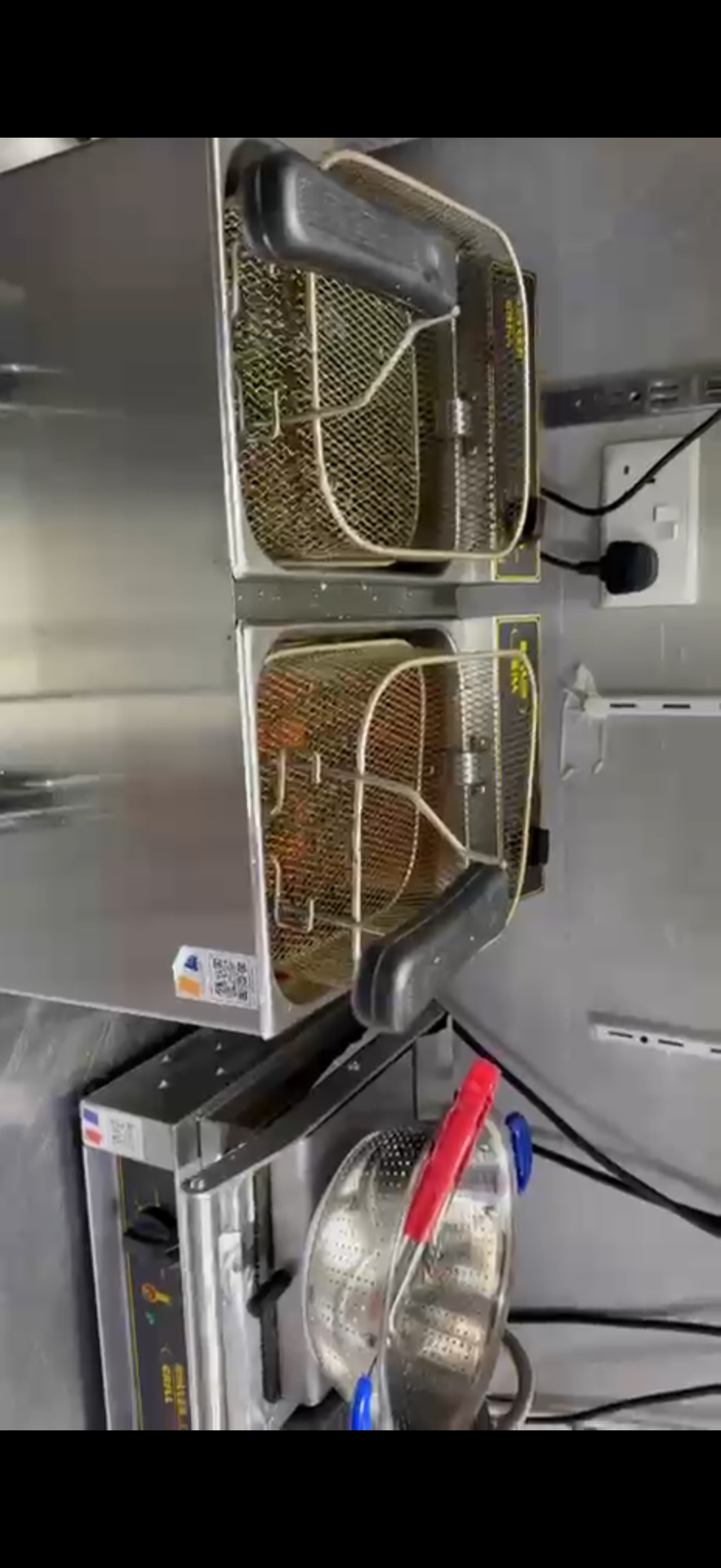 Urgent sale full restaurant kitchen equipment    Restaurant closing all items mu - Image 6