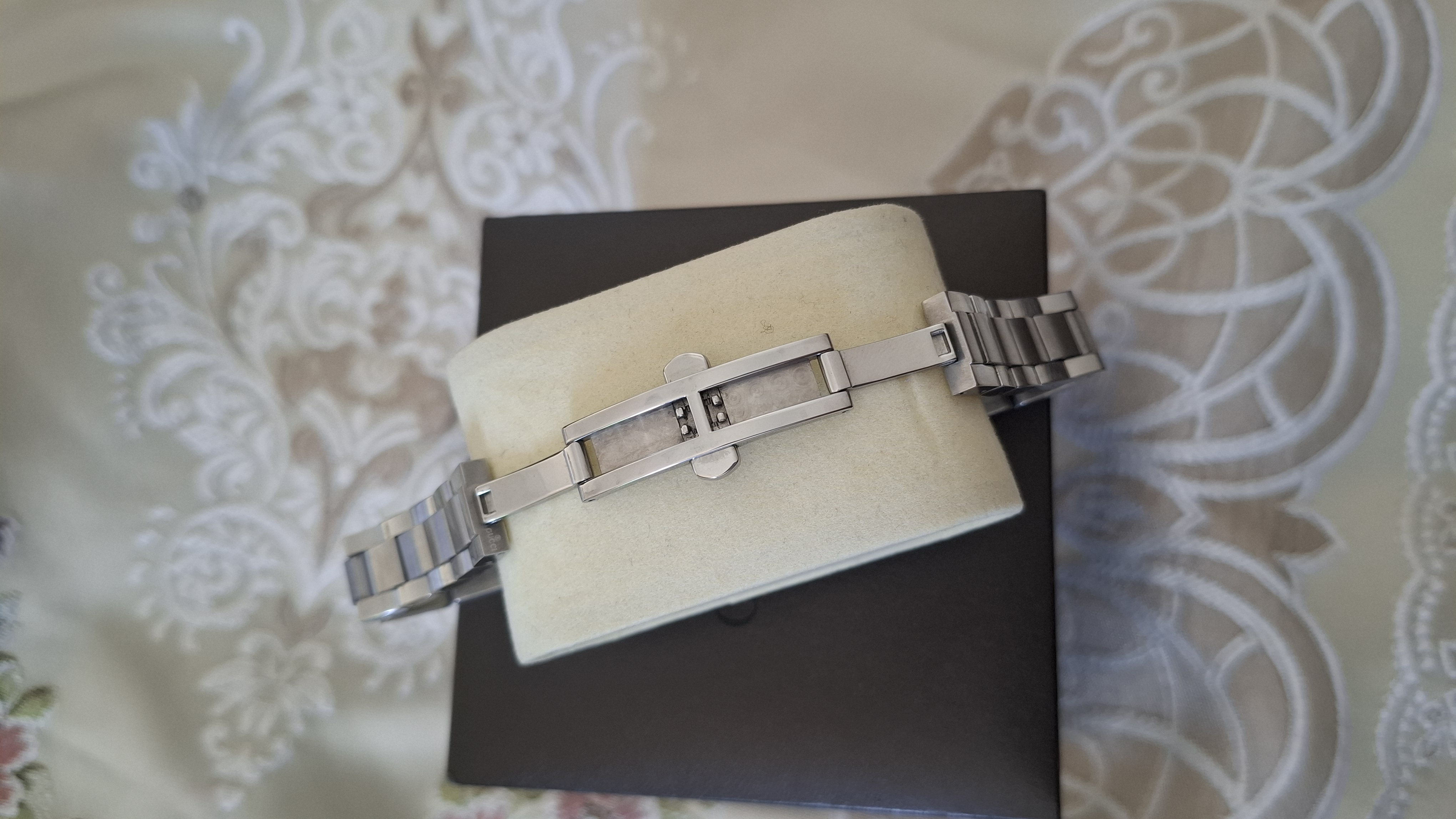 Gucci diamond watch - Image 6