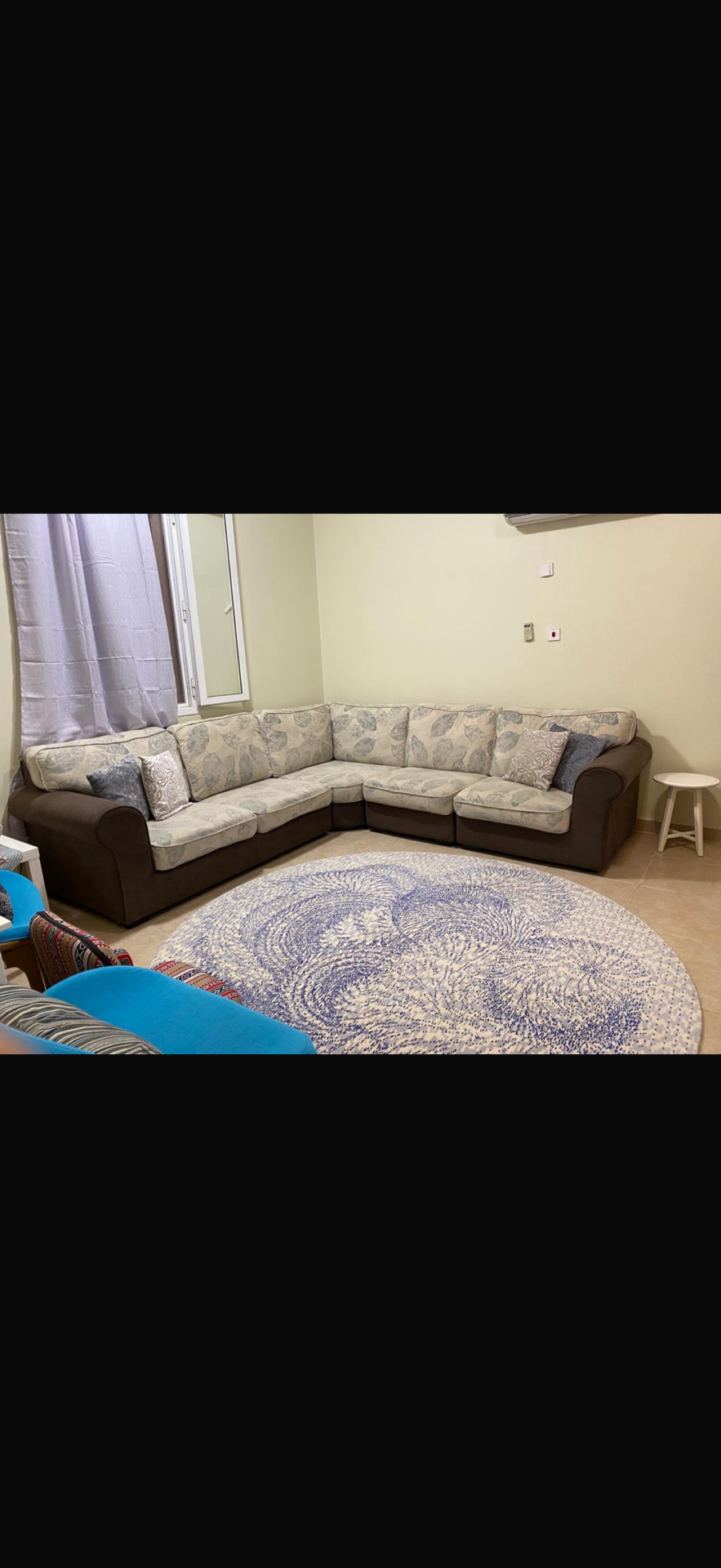 Corner + rug + middle table - Image 1