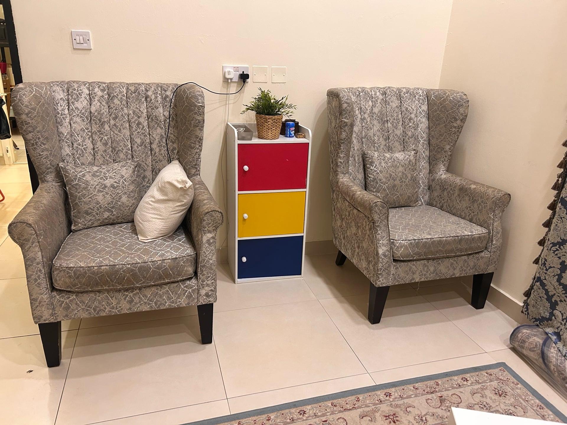 2 seating  - Image 2