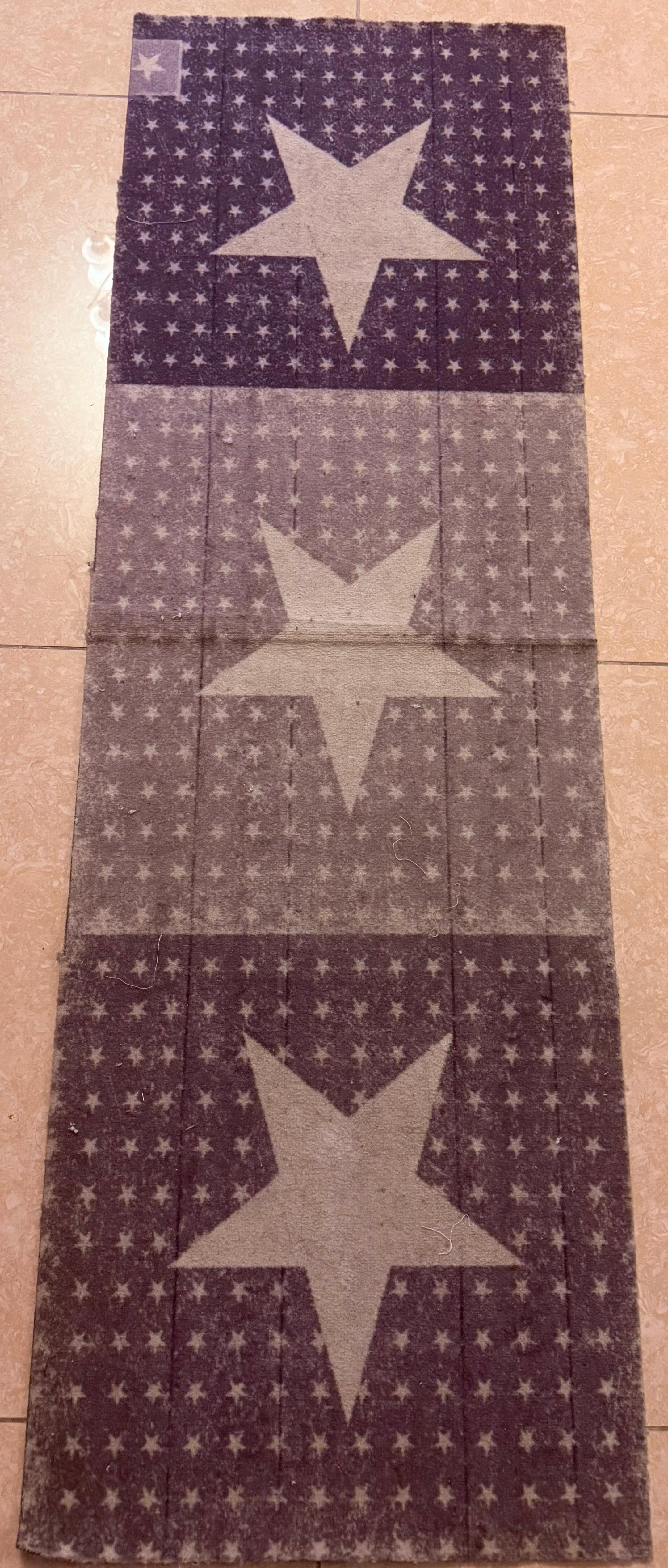 4 Carpets all for 50 QAR (very good condition) - Image 3