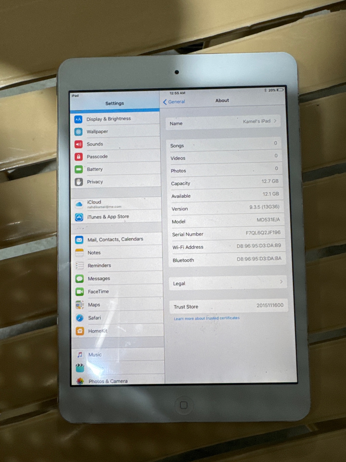 iPad mini 1st Gen good condition - Image 1