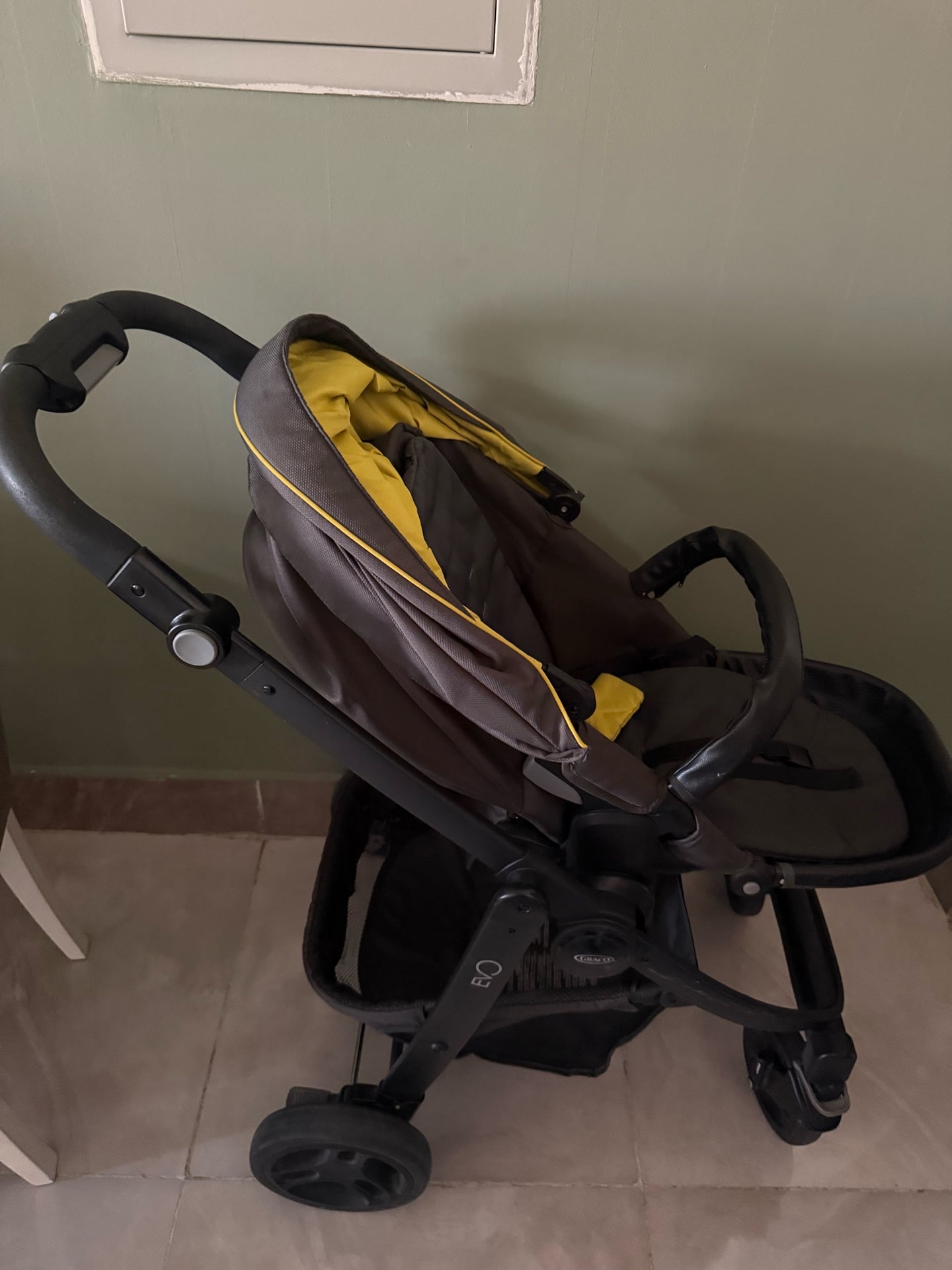 Graco baby stroller - Image 3