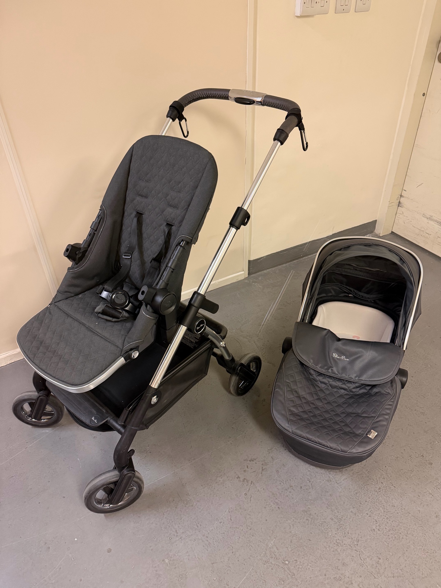 Silver Cross Stroller + Bassinet + FREE Travel Bag - Image 7
