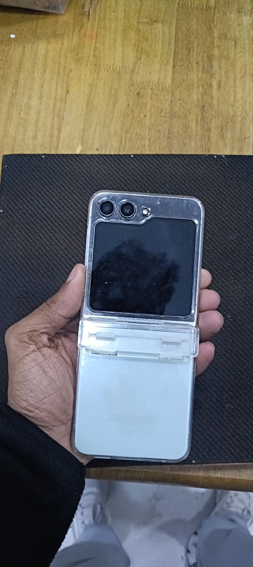 Galaxy z flip 5 - Image 2