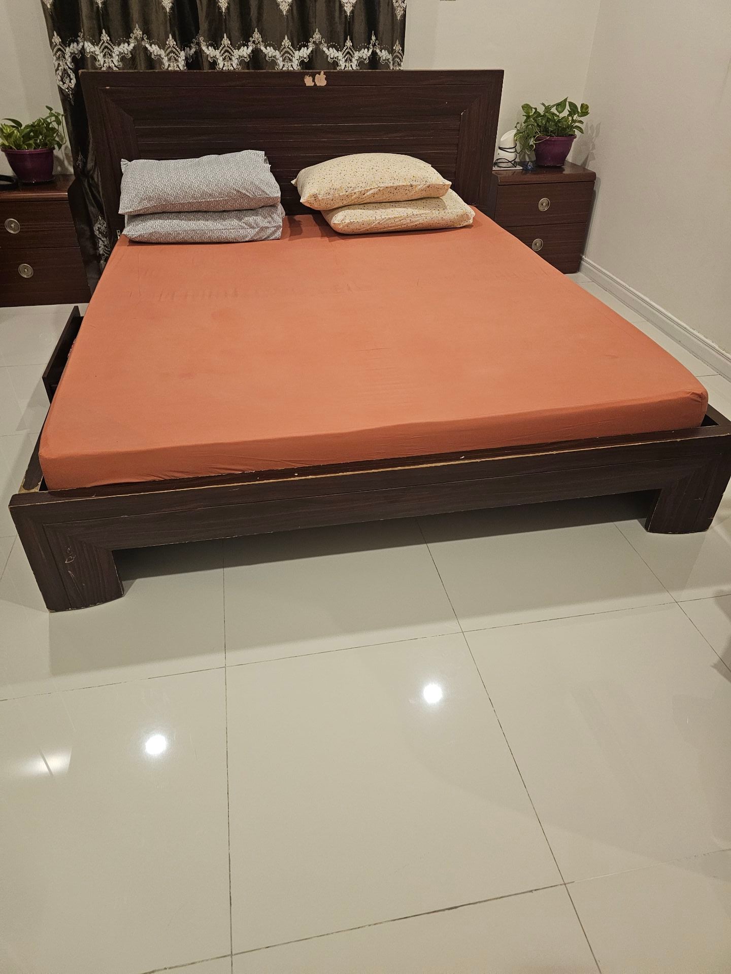 199x200 with mattress and 4 storage cabinets - Image 4