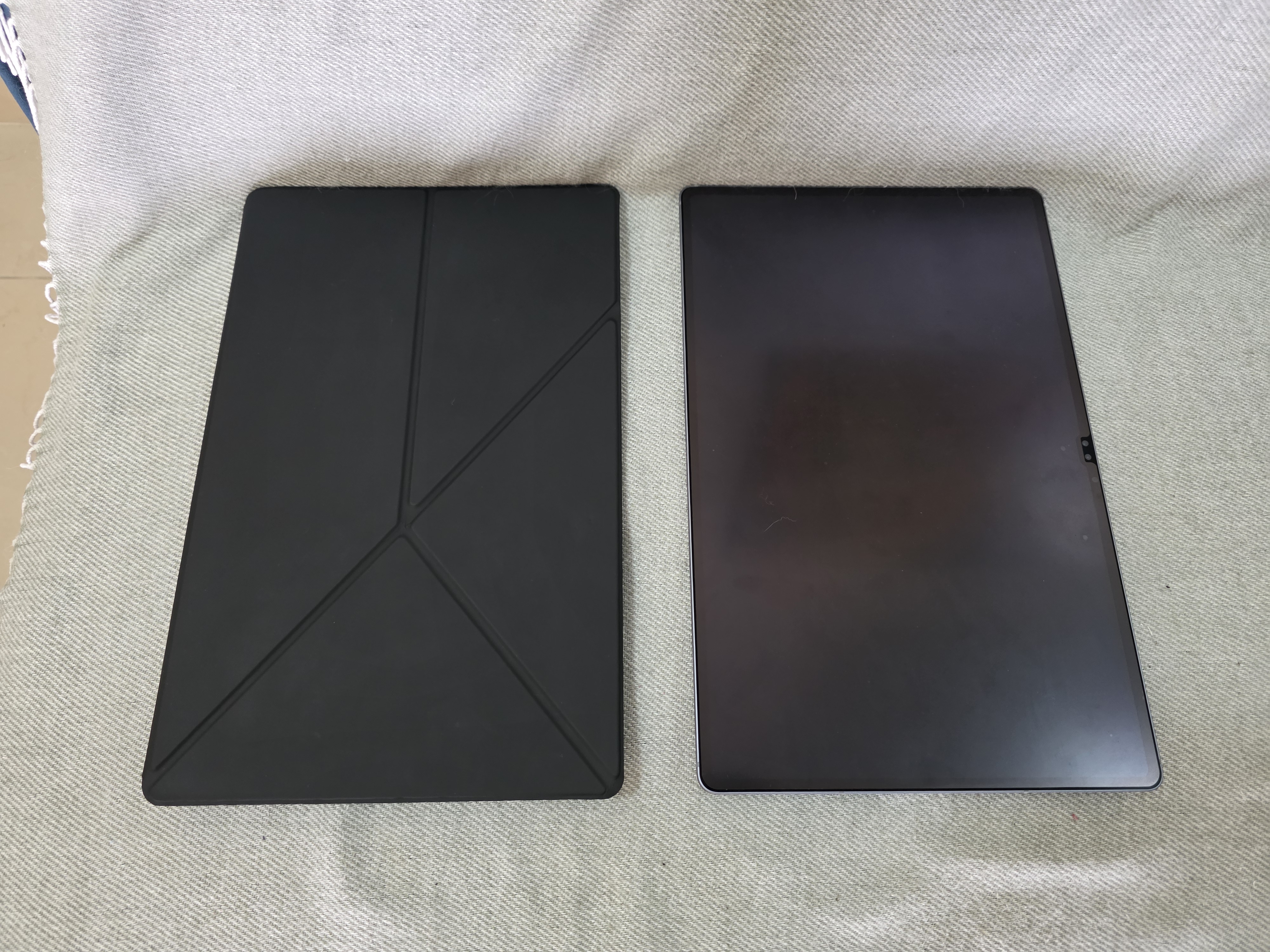 Samsung Galaxy Tab S10 Ultra 5G 256GB + Case - Image 8