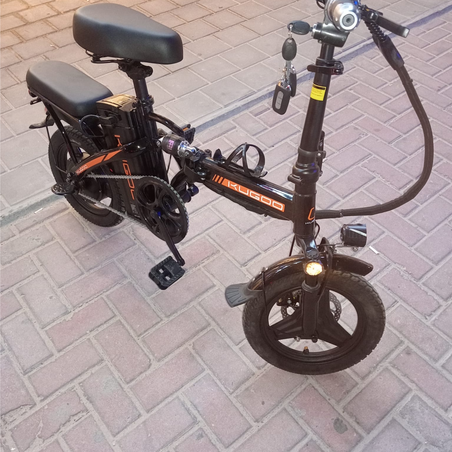 KUGOO Foldable E BIKE One week used for SALE - Image 1