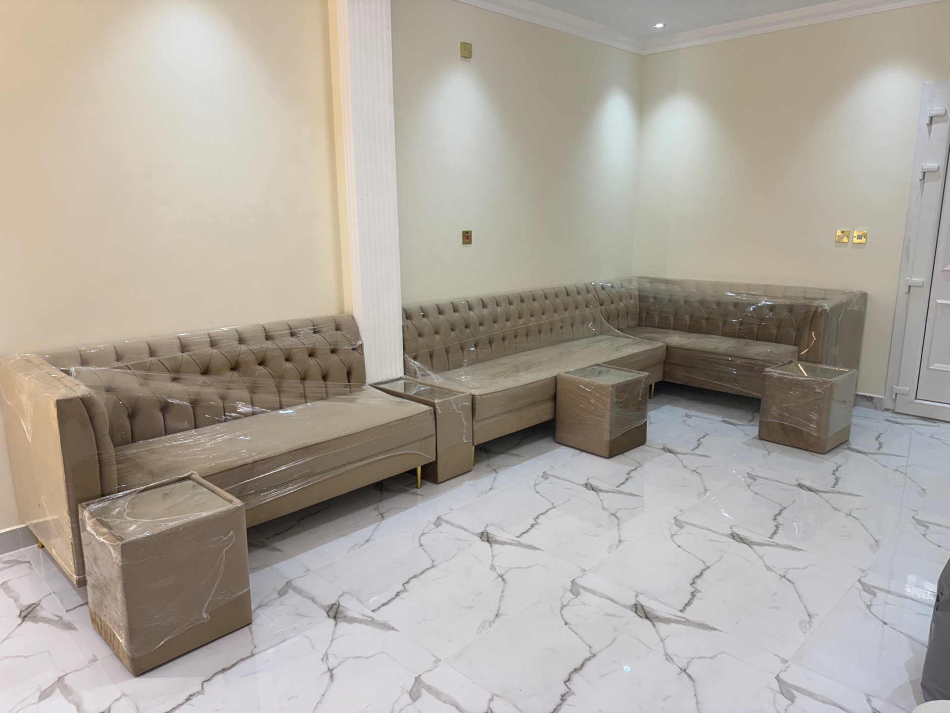 brand new majlis FOR sale 1 meter QR 500  - Image 7