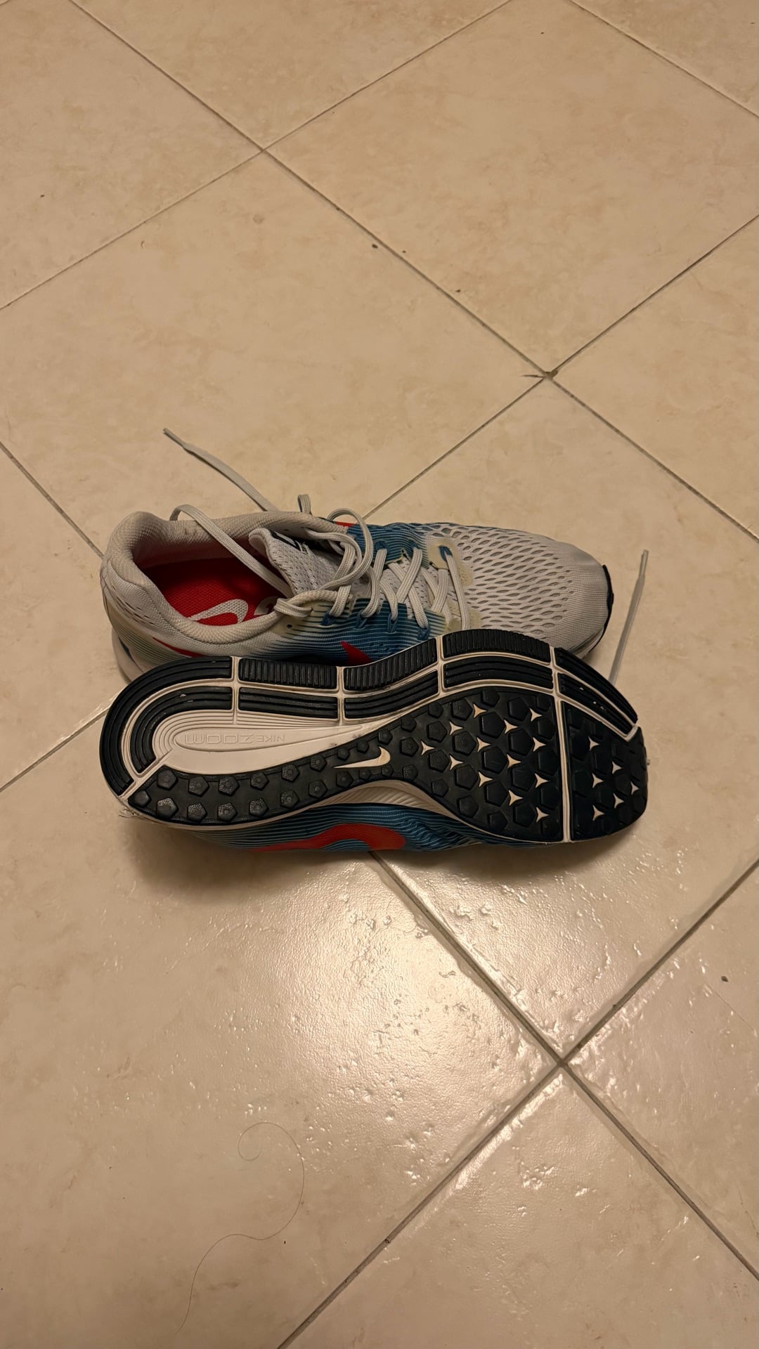 Nike Trainers Size 47.5 - Image 9
