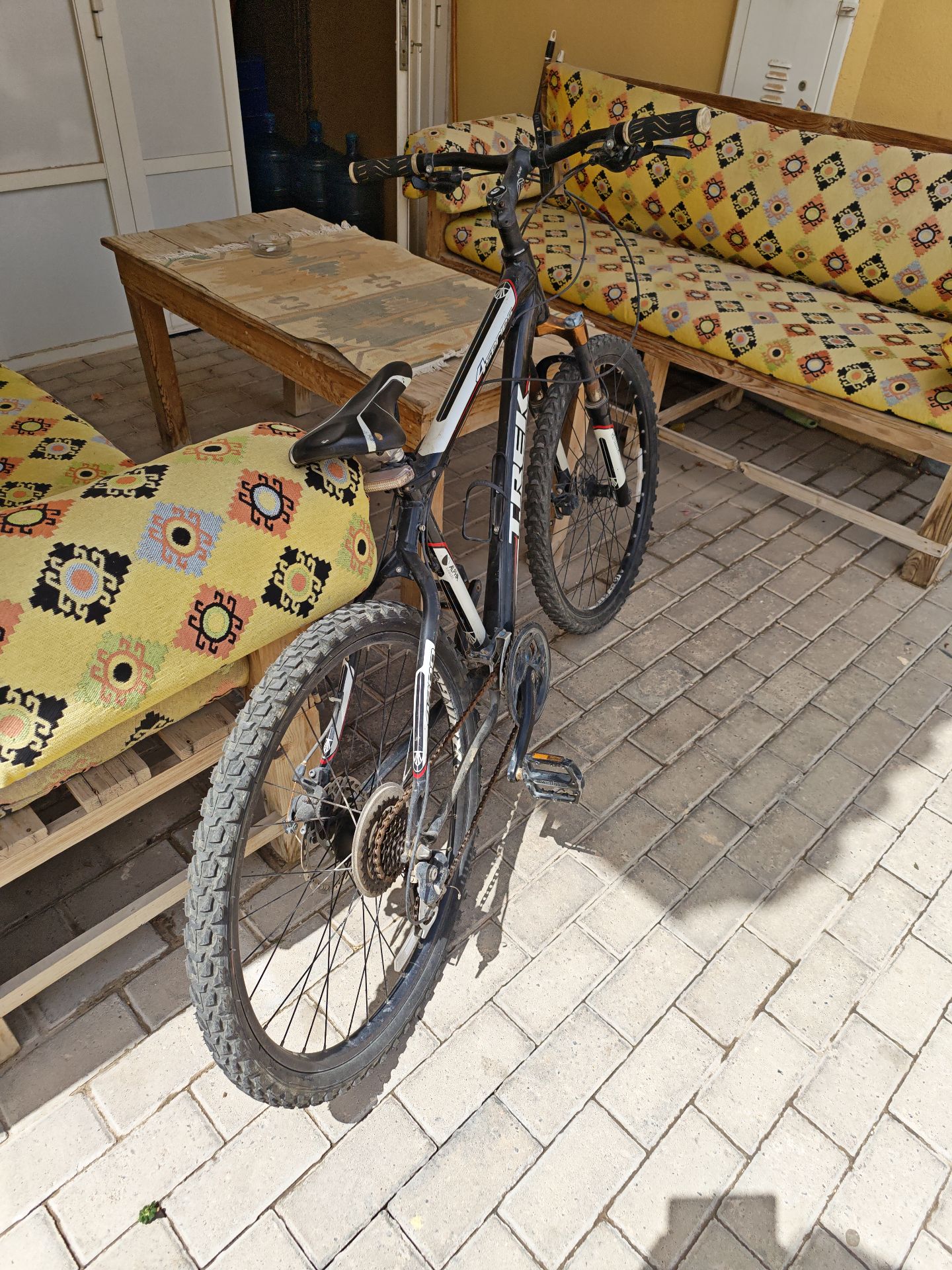 Trek 4300 Mountain Bike – Reliable Hardtail MTB in Great Condition - Image 4