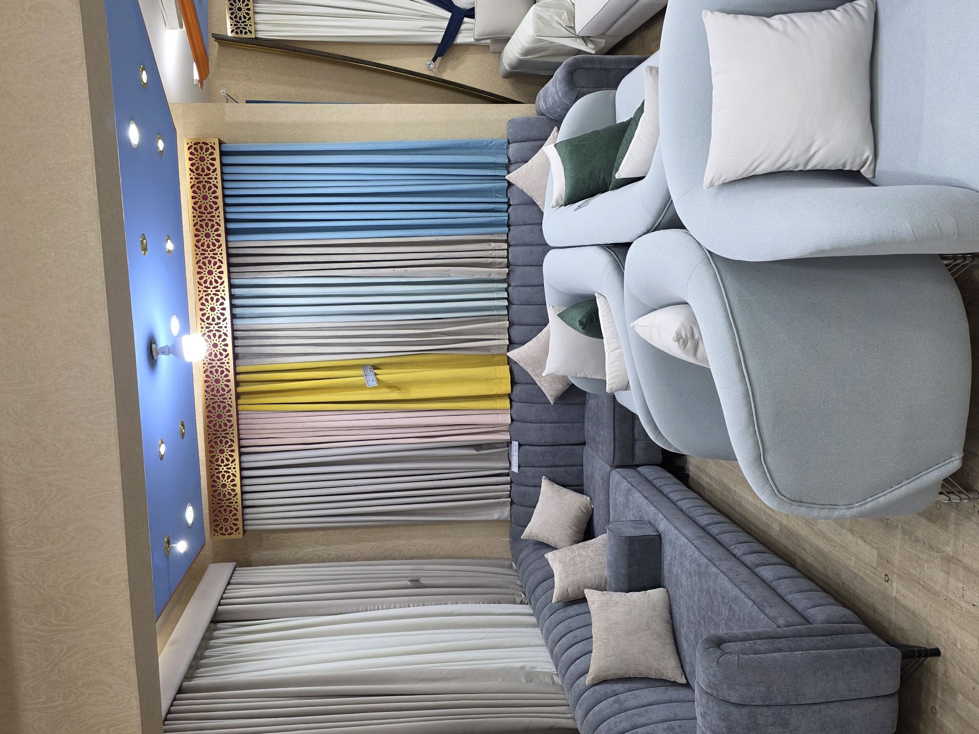 Curatin and sofa carpat  - Image 2