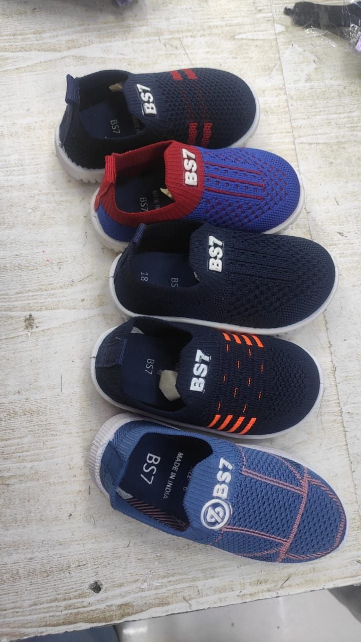 Mens and kids shoes available - Image 1