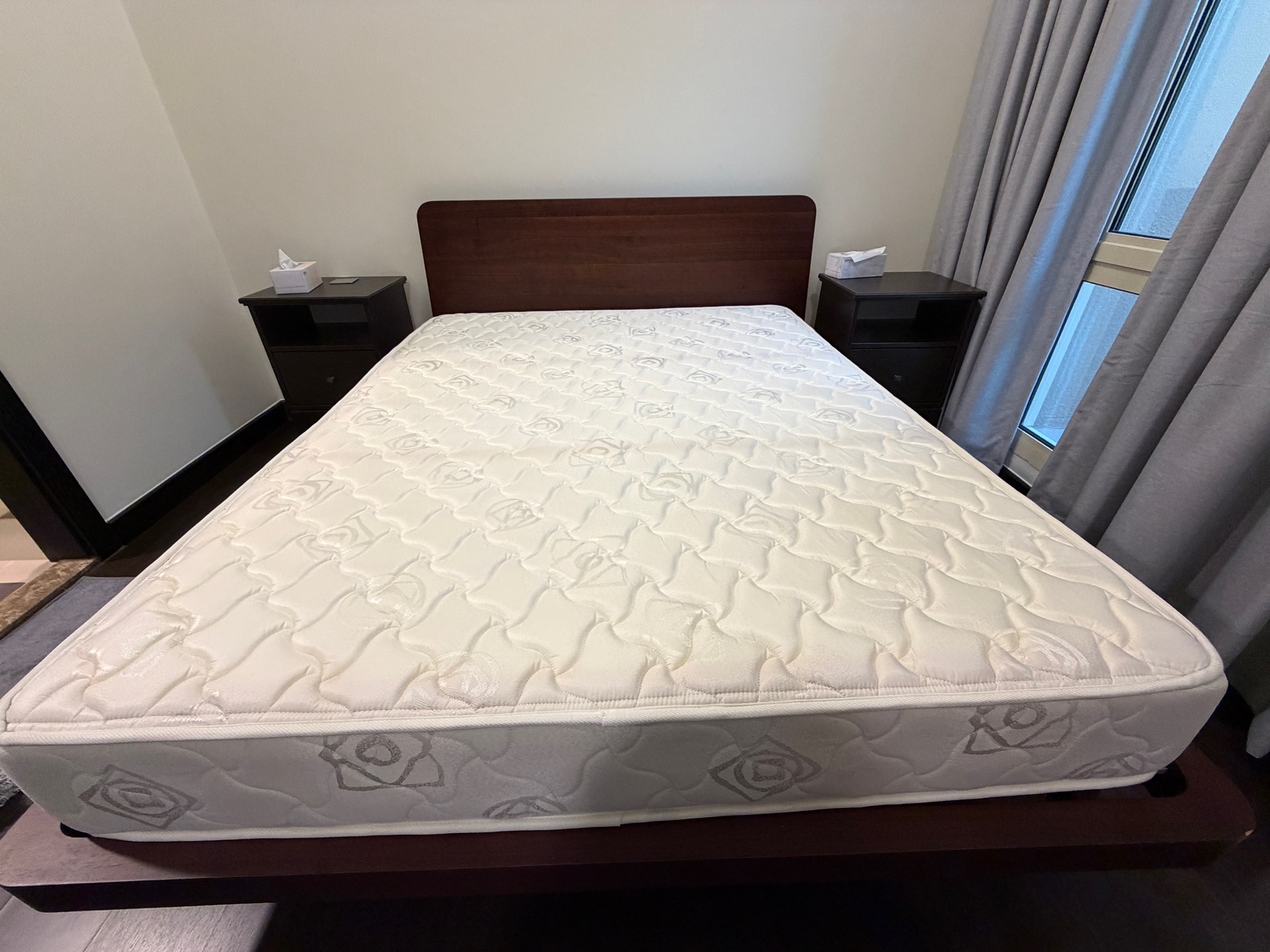 Beautiful queen bed with mattress  - Image 2