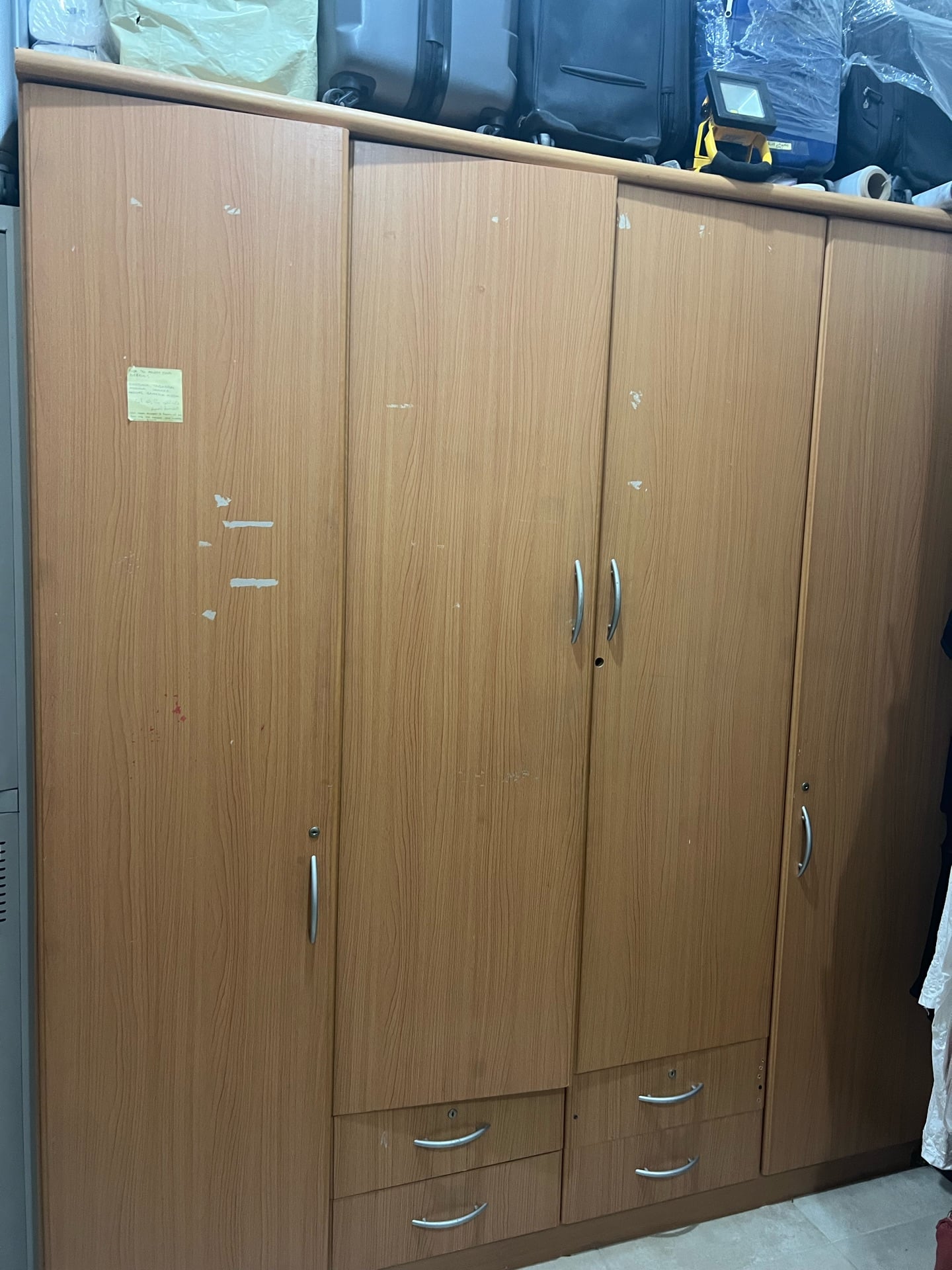 4Door cupboard with two drawer good condition - Image 1