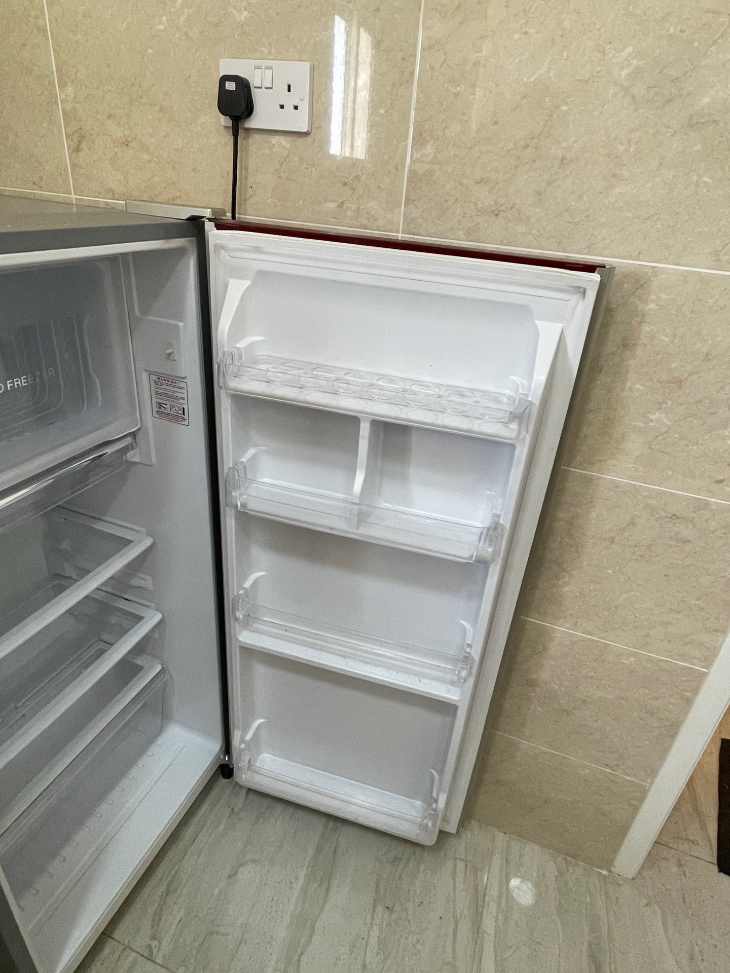 Ikon Refrigerator for sale! - Image 4