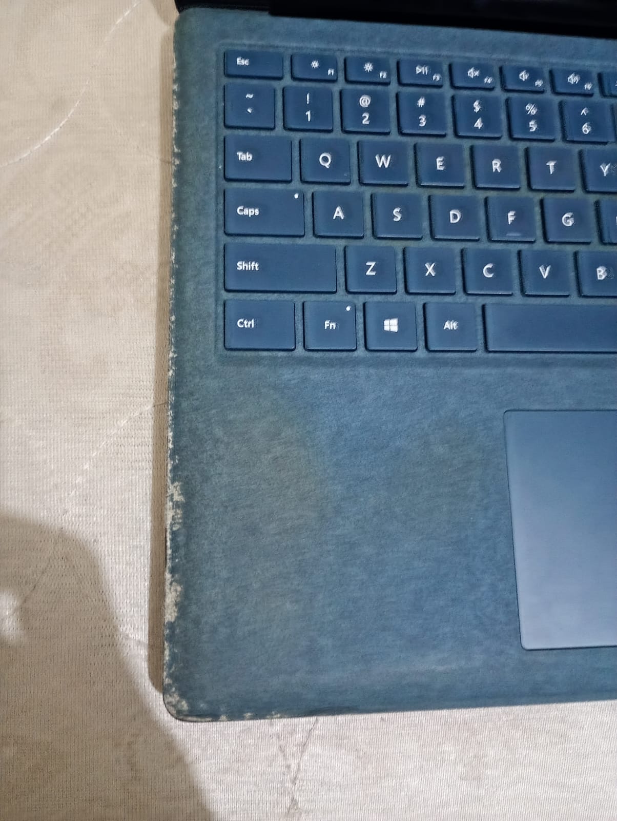 Microsoft Surface Laptop - Image 8
