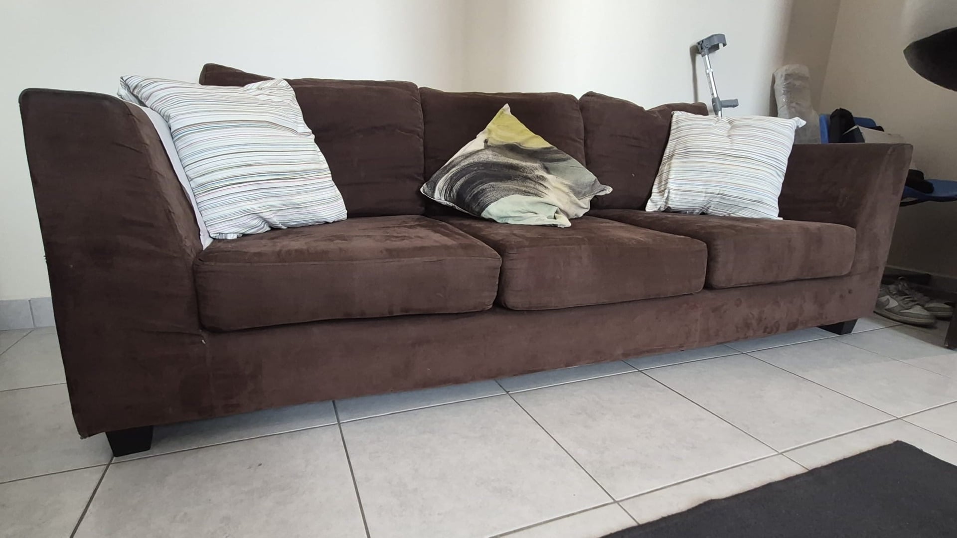 3 seater Sofa brown color with 3 pillows  - Image 3