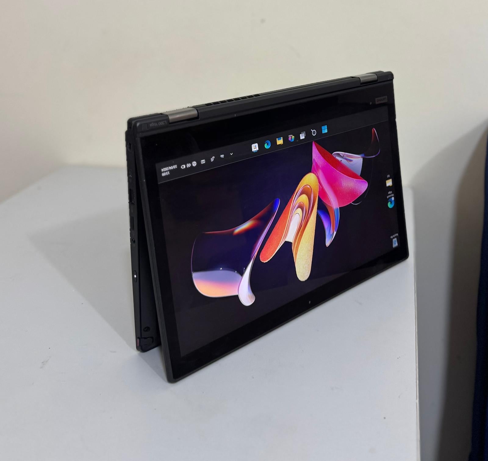 Lenovo ThinkPad L390 | Core i5 8th Gen | 8GB RAM | 256GB SSD | Touch Screen | Pe - Image 2