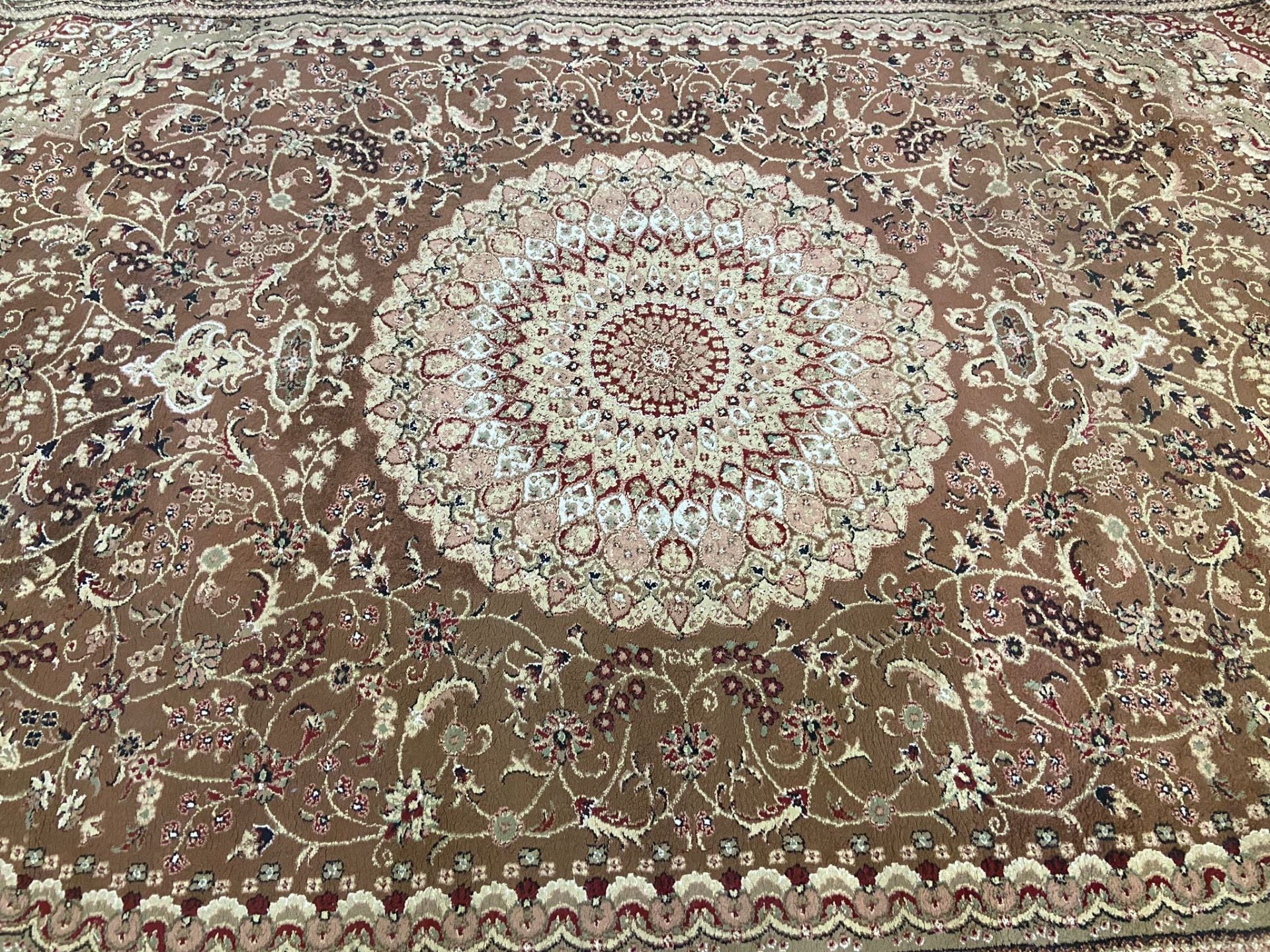 2.5m x 3.5m carpet  - Image 4