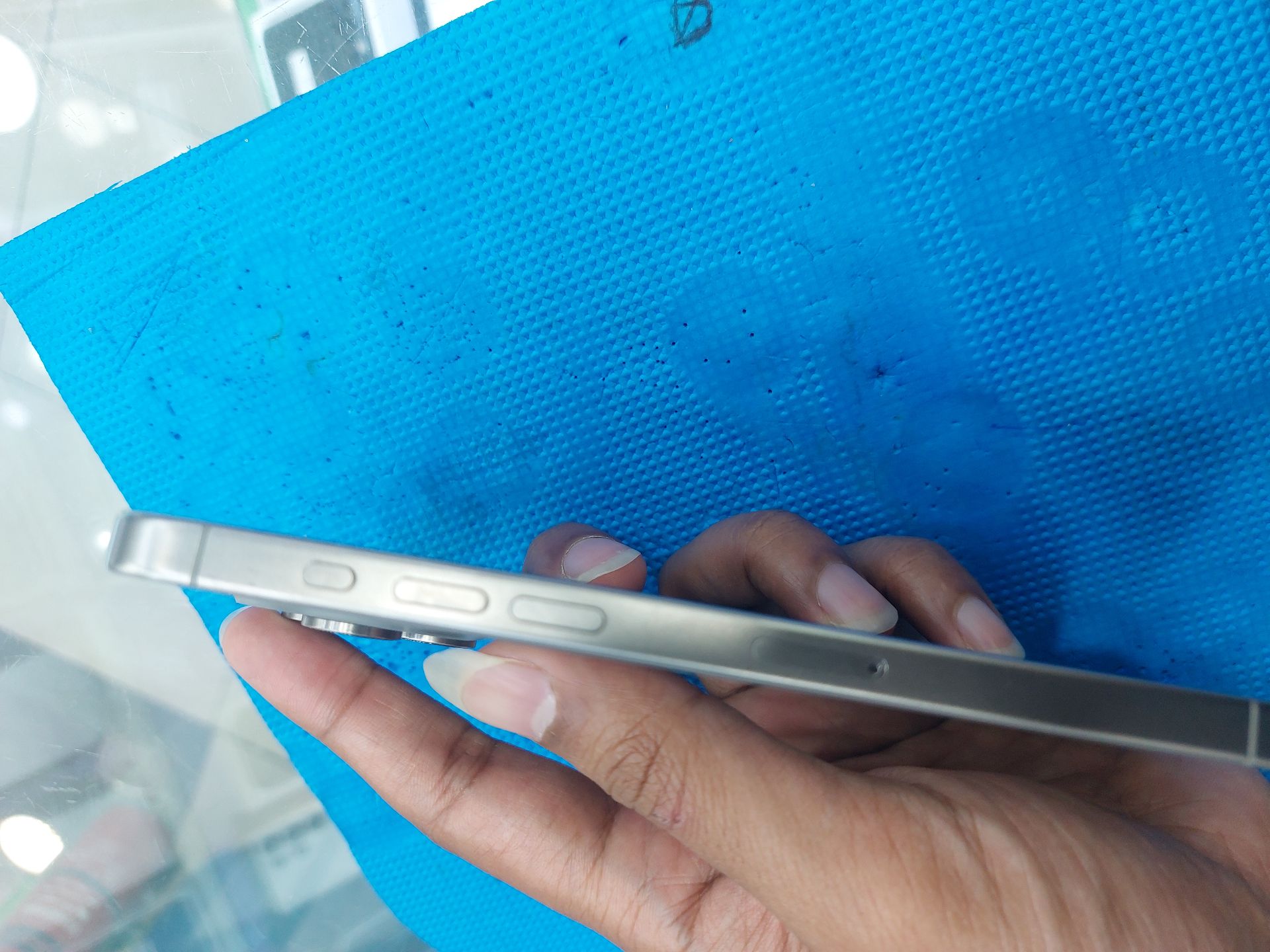 15 pro max, 512Gb,natural titanium  - Image 7