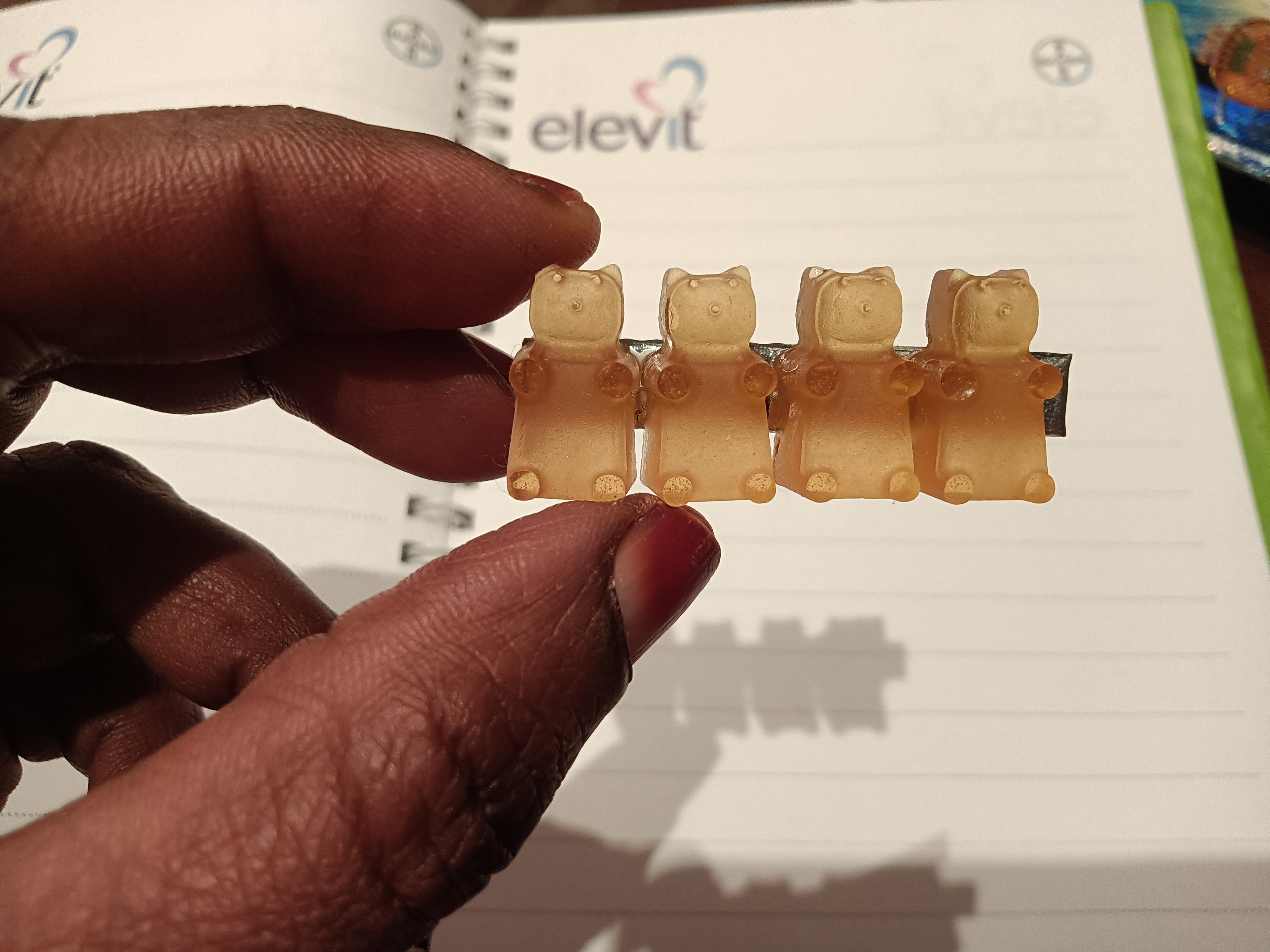 Gummy bear hair clip - Image 3