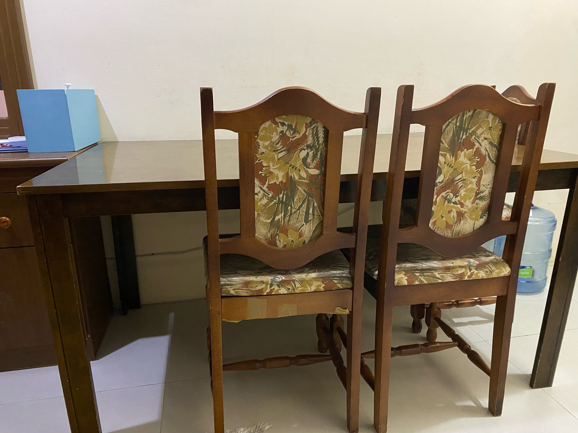 Used Table and 3 chairs good condition  - Image 3