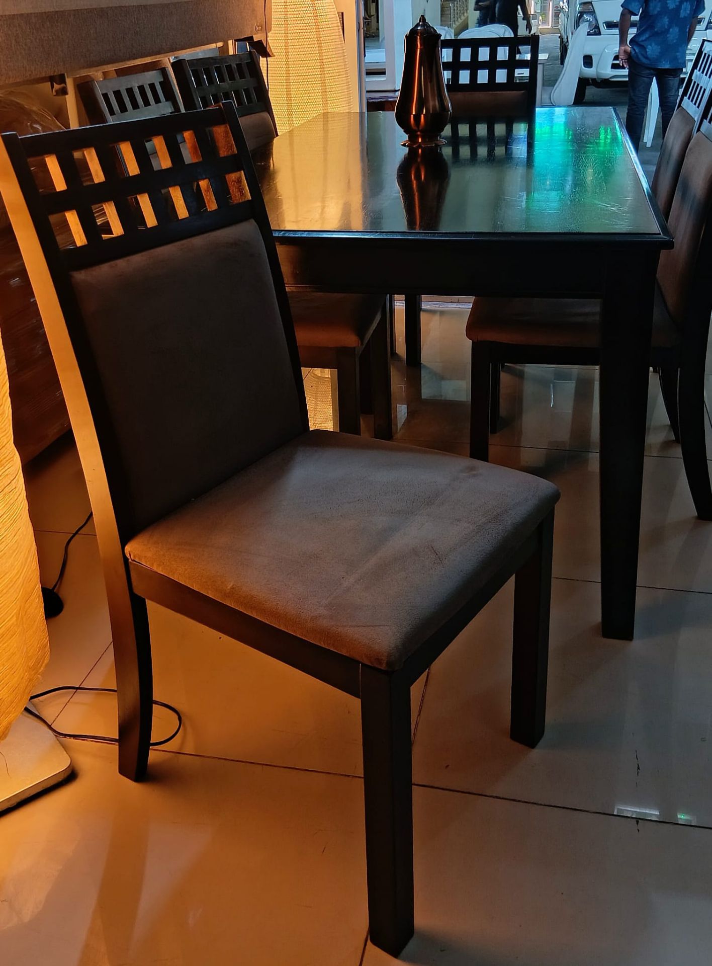 Dining with chair - Image 1