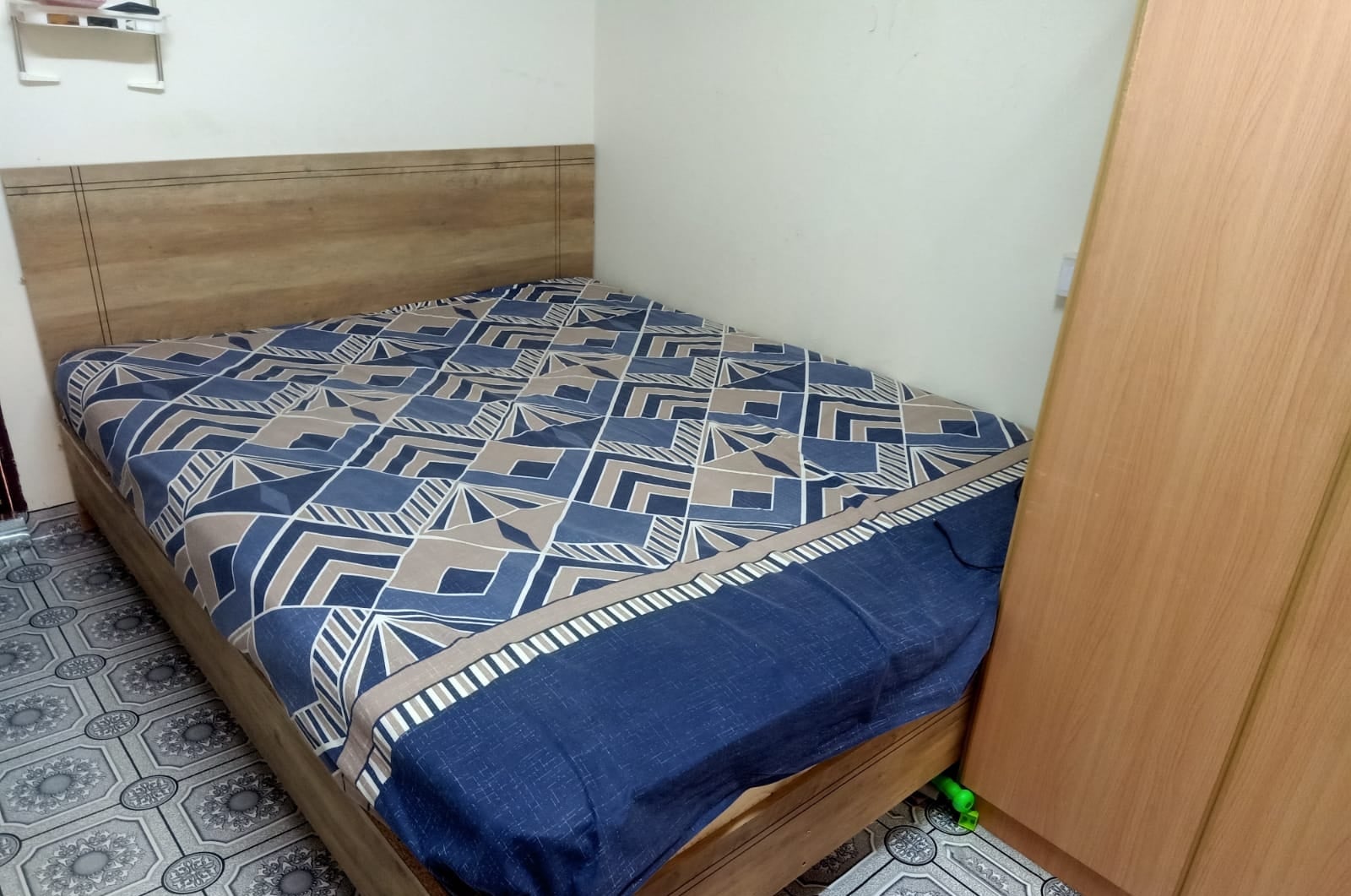 Bed for Sale – Excellent Condition! - Image 3