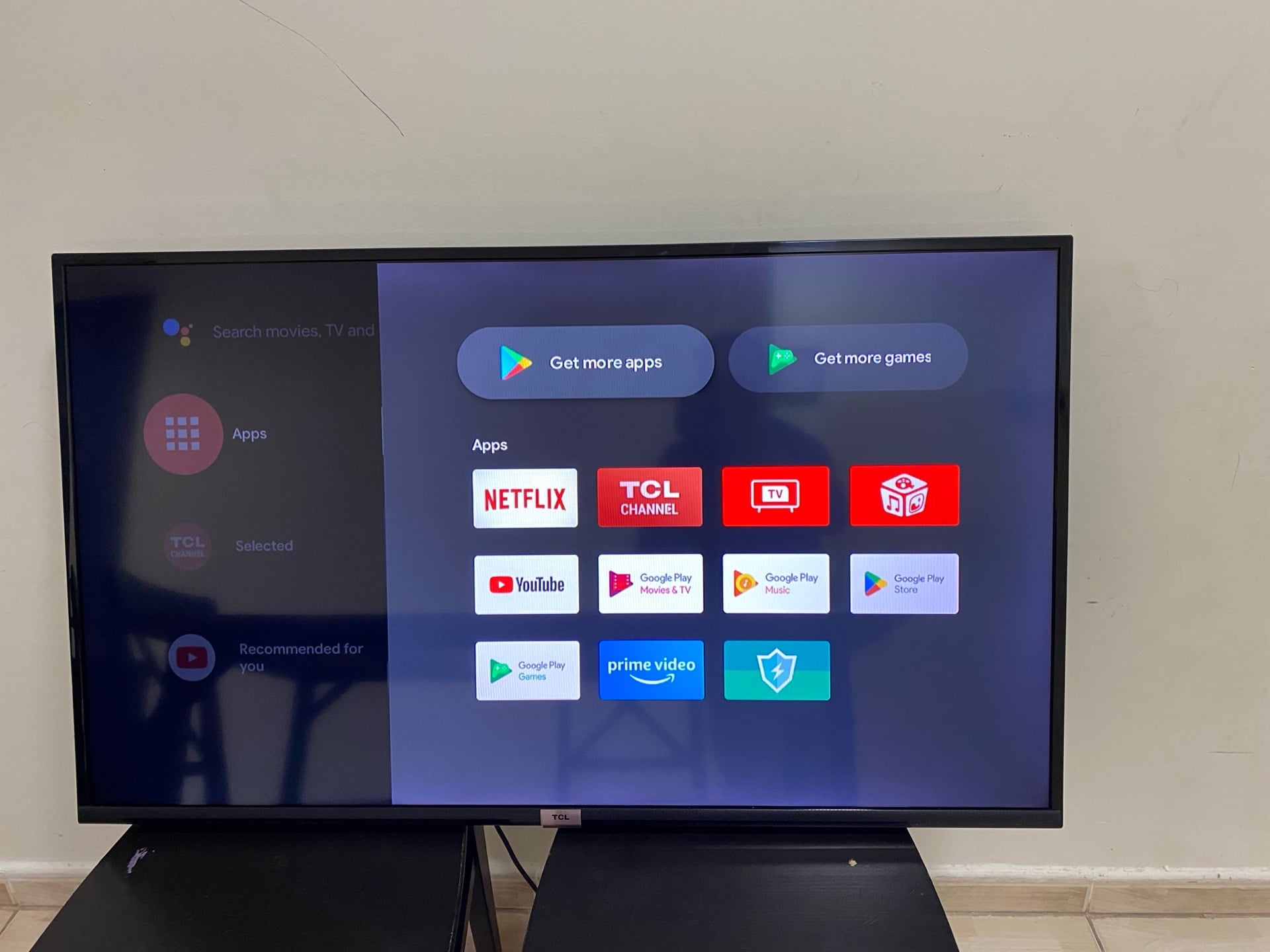 Tcl 49 inch smart android tv - Image 2