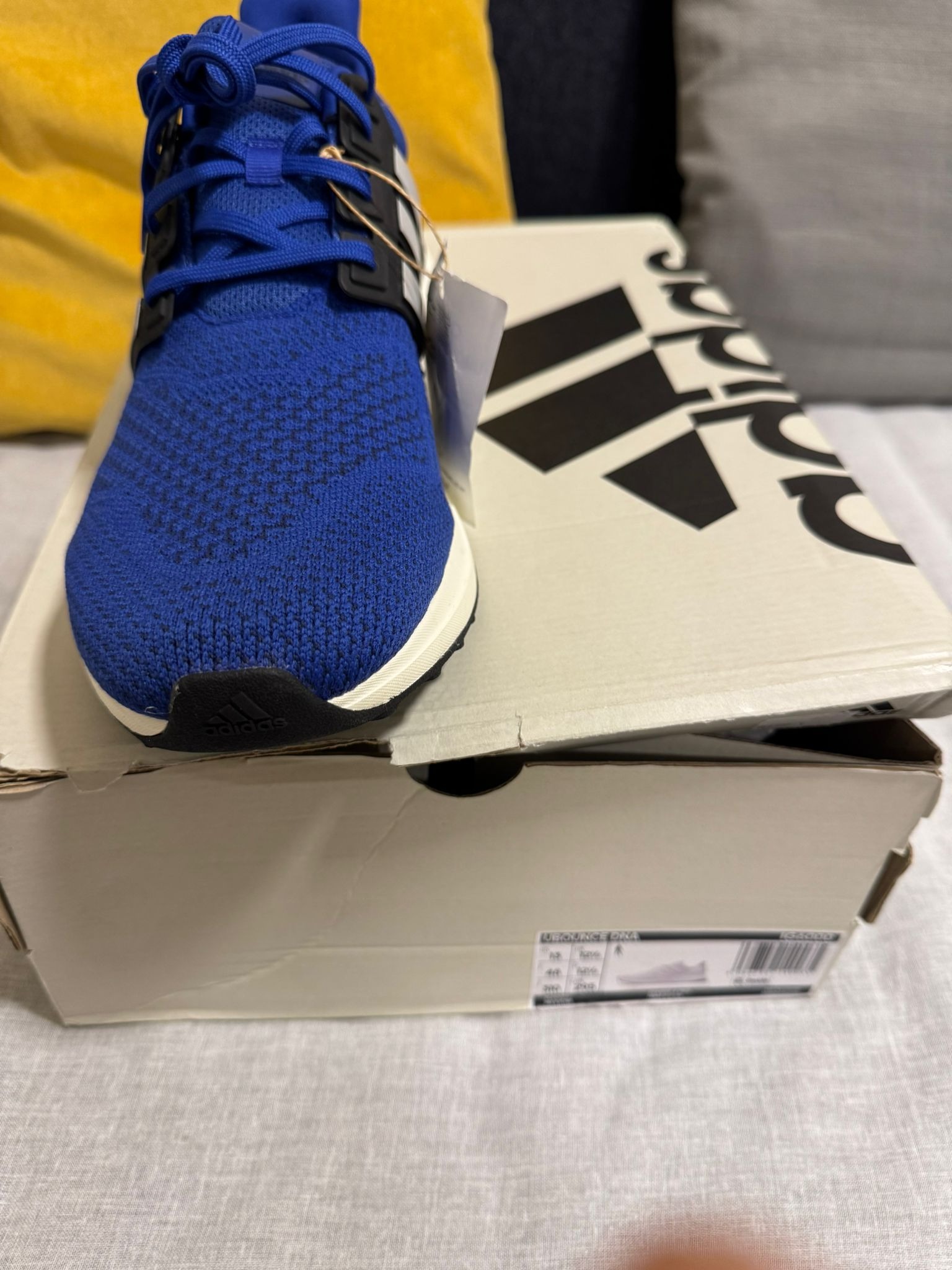 BRAND NEW - ADIDAS - Image 4