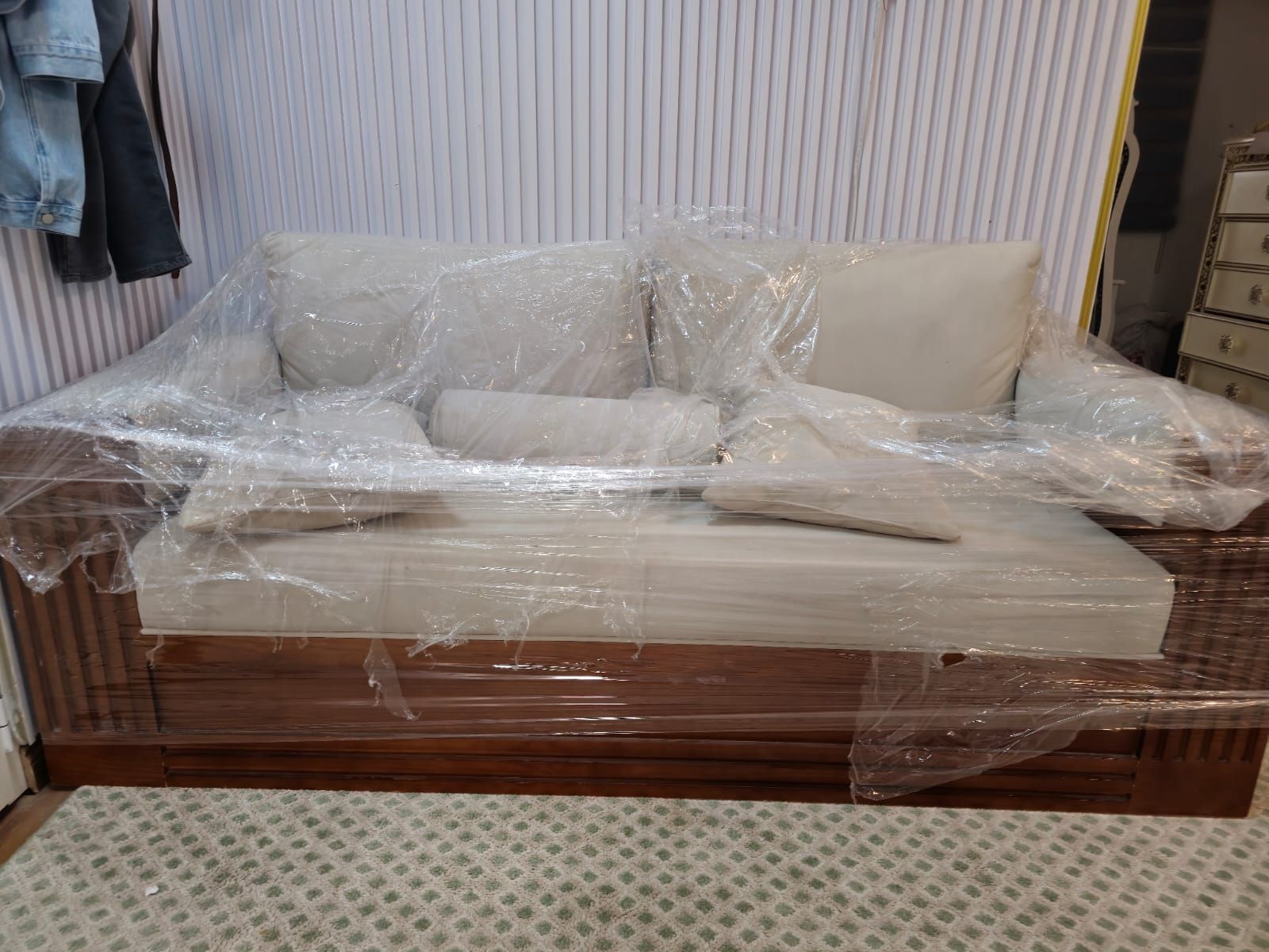 Sofas - Image 4