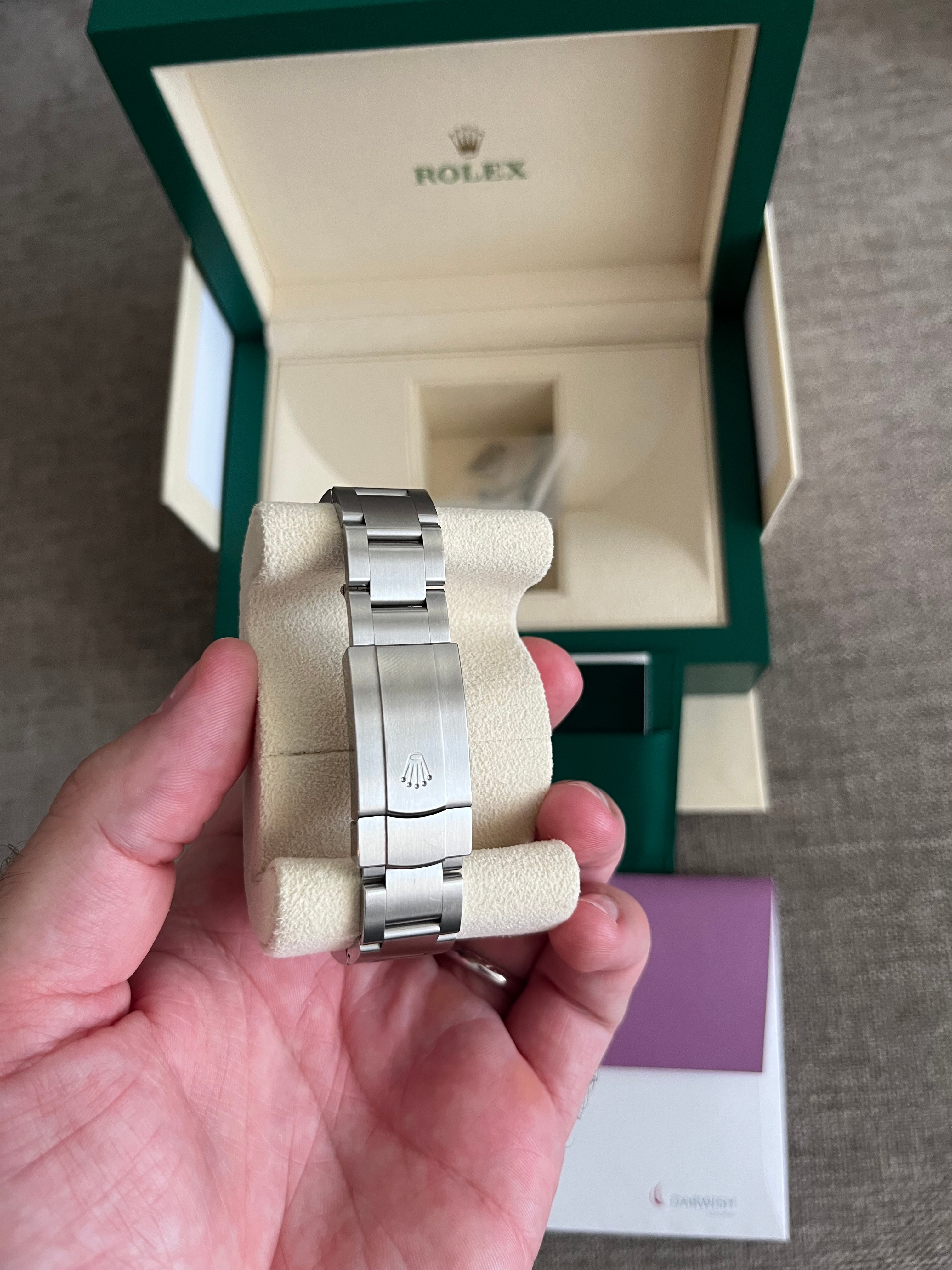 Rolex Oyster Perpetual 41mm Green (Full Set with Original receipt) - Image 4