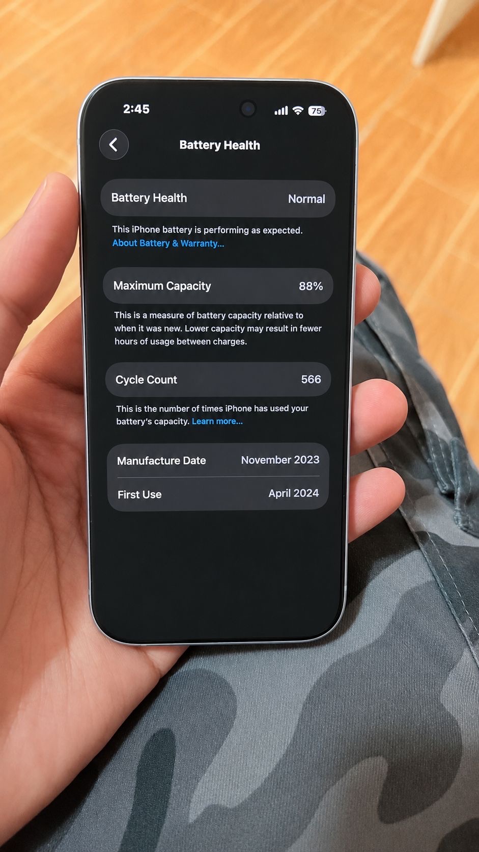 iPhone 15 ( 256gb+box+charger) Can negotiate  - Image 3