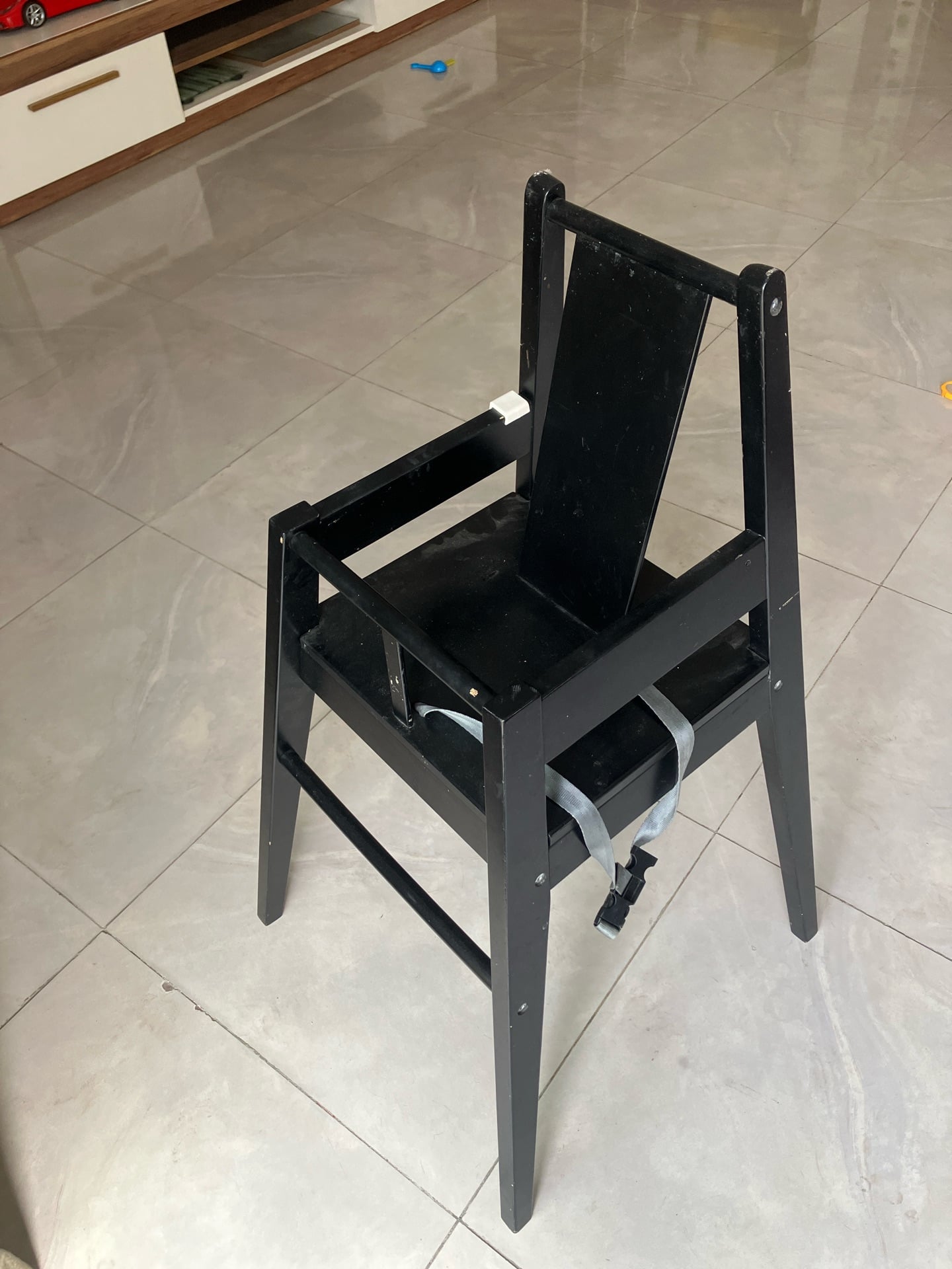 Baby feeding high chair  - Image 2