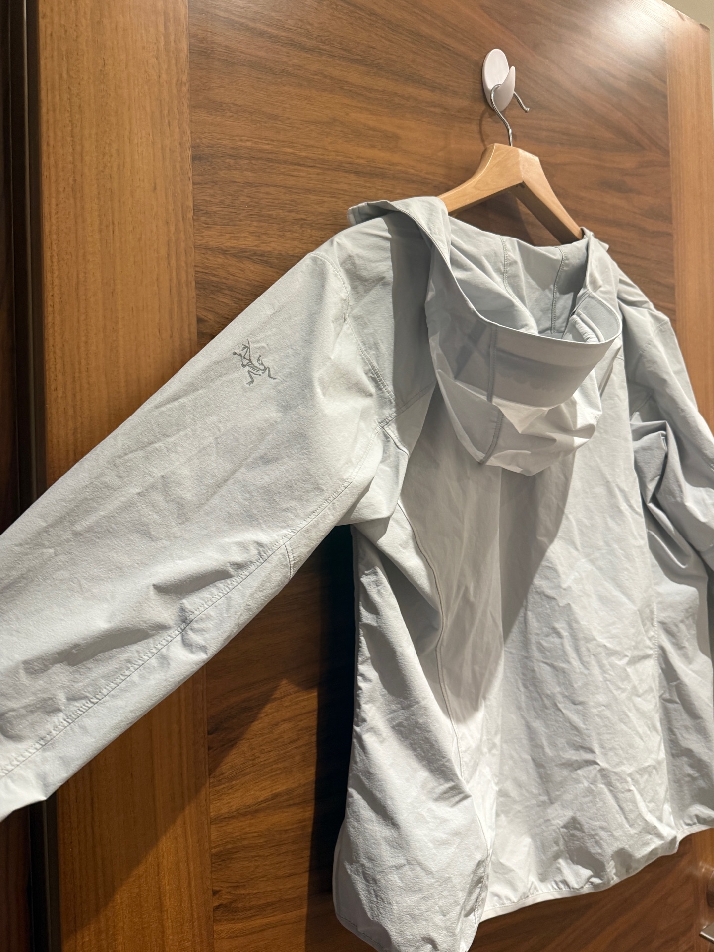 Arcteryx BRAND NEW Windbreaker Jacket Gray/White - Image 9