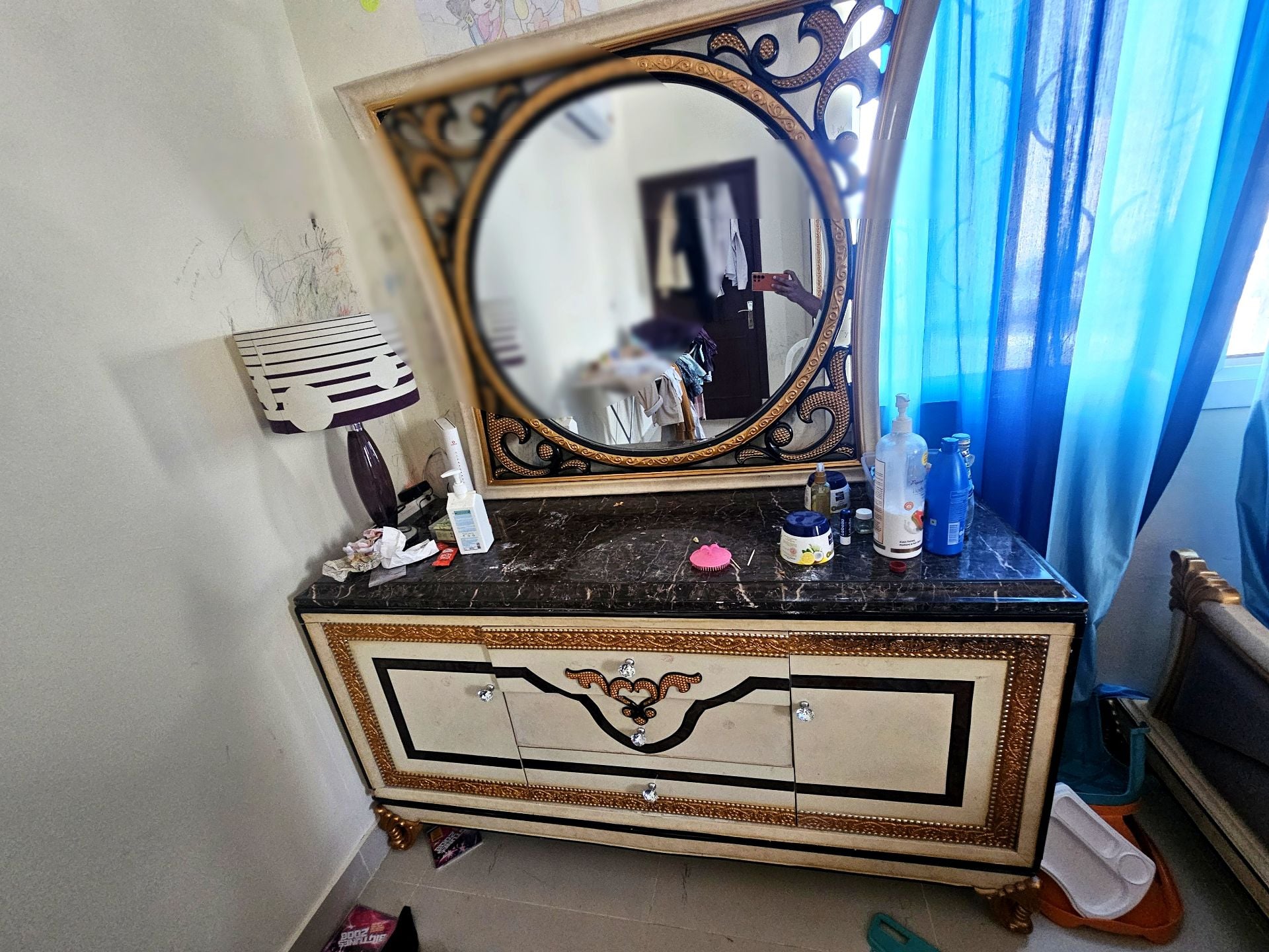 ✨ LUXURY BEDROOM SET FOR SALE – COMPLETE & ELEGANT ✨
 - Image 3