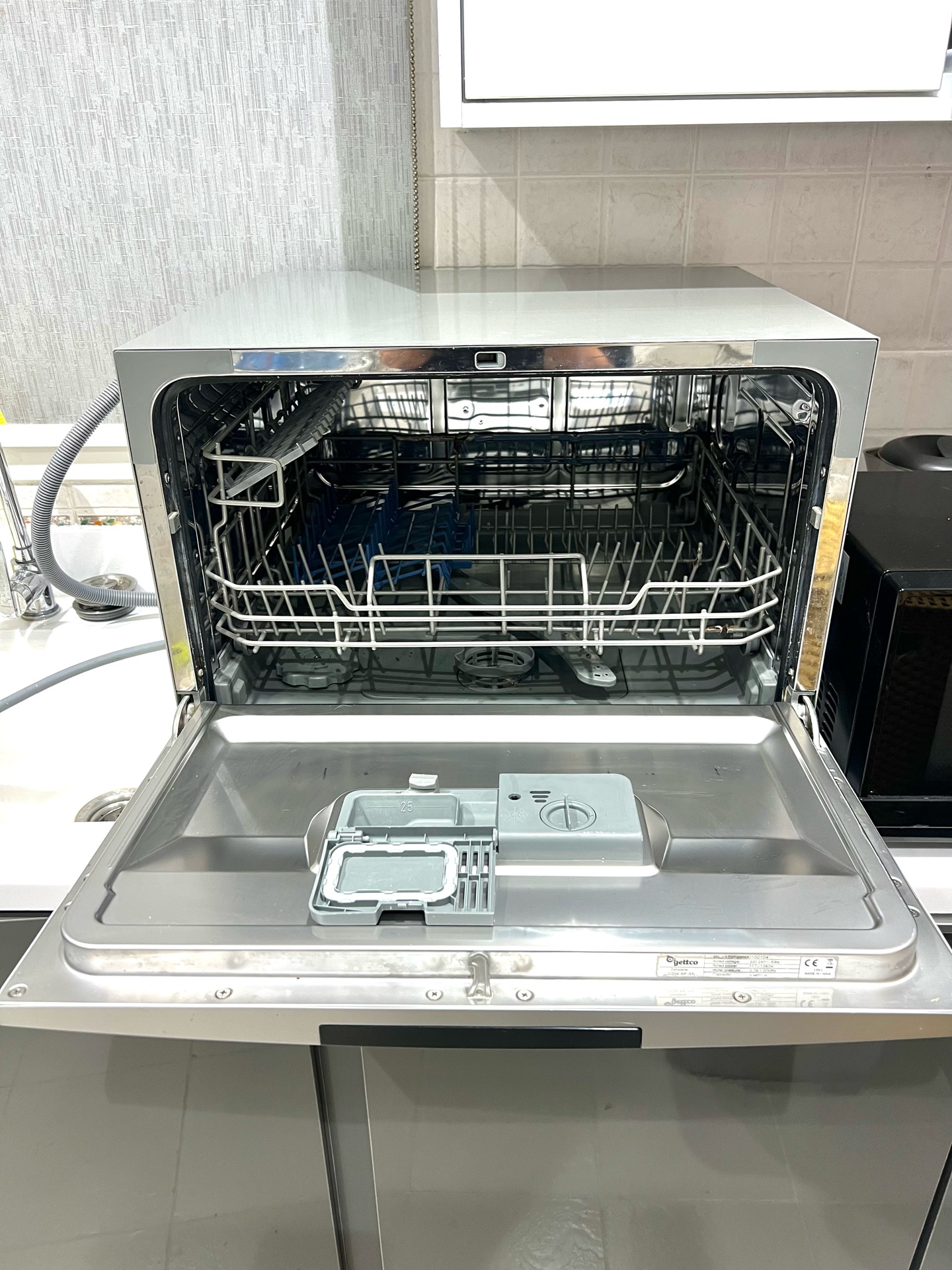 Dishwasher  - Image 2