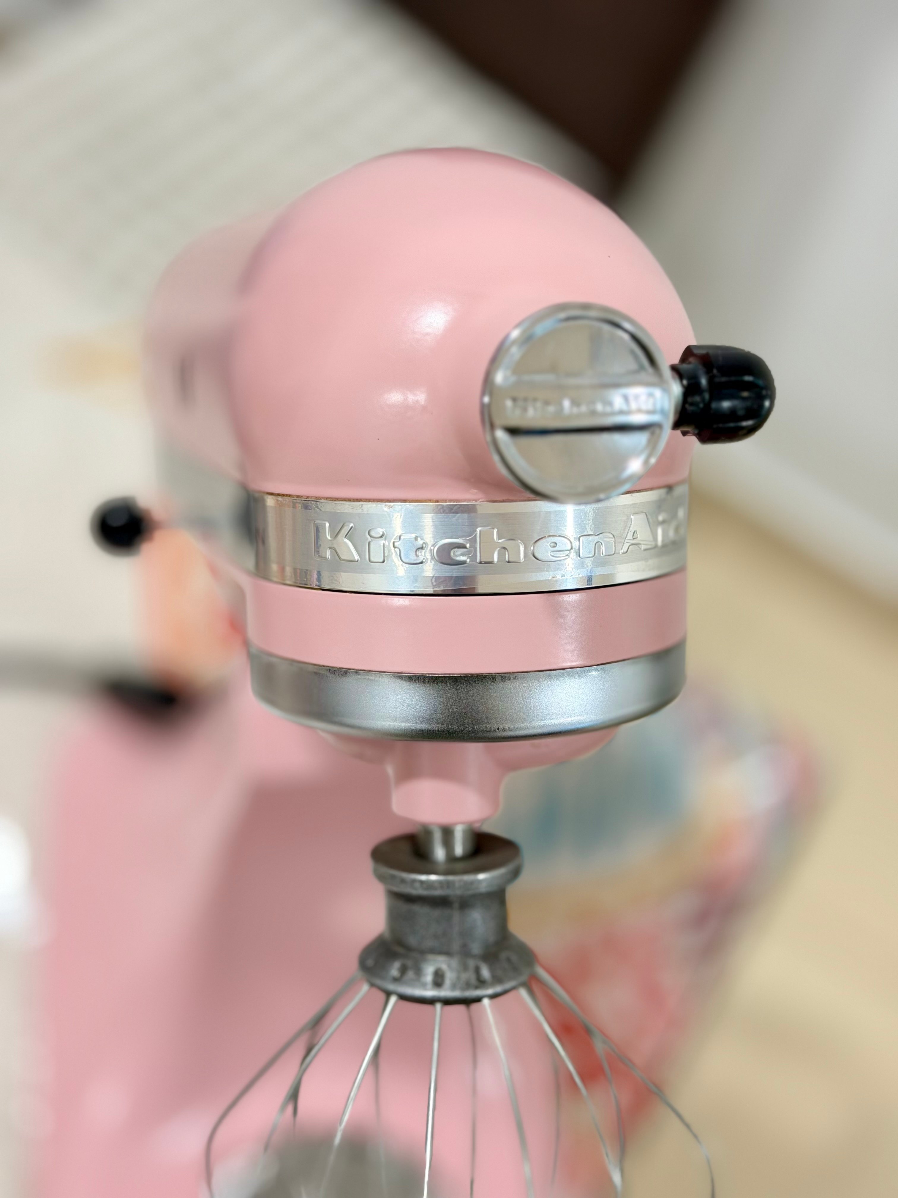 WEEKEND DEAL: KitchenAid Artisan 4.8L Mixer – Rare Feather Pink - Image 3