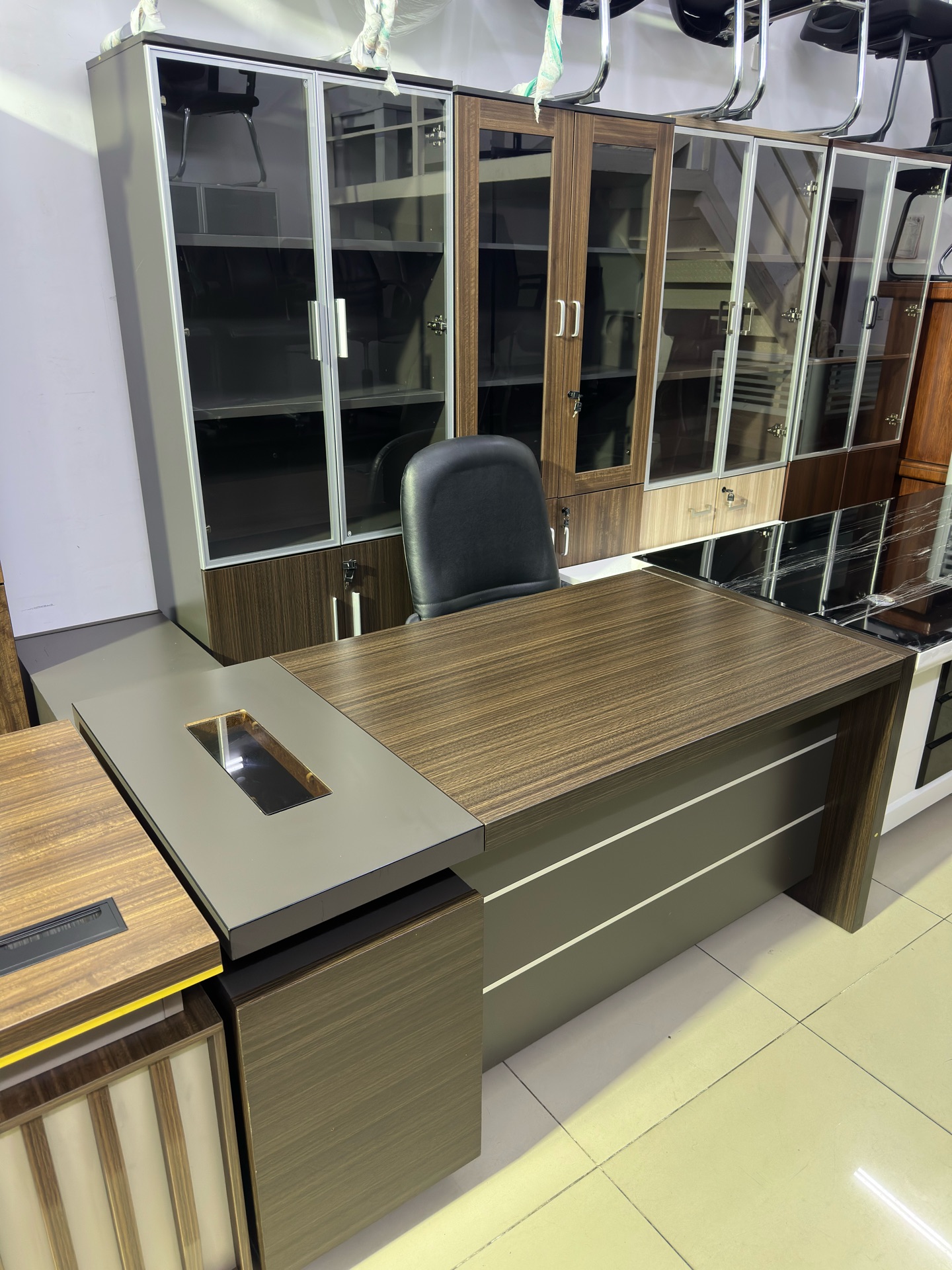 Modern Executive Desk Sale - Image 5