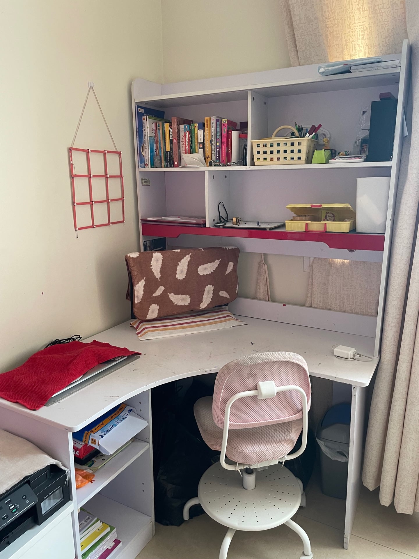 Study table - Image 2
