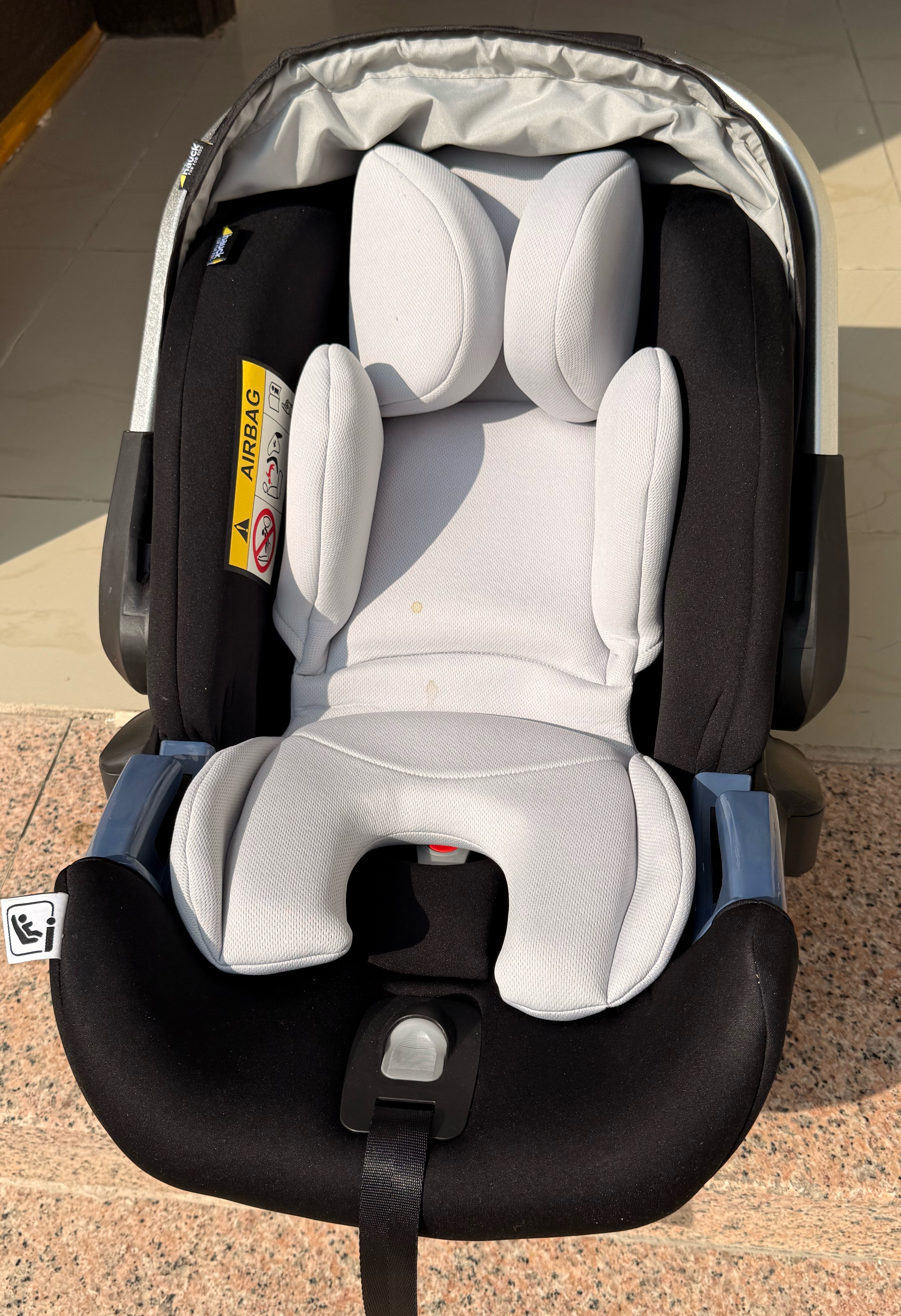 CAR SEAT- NEVER USED - Image 1