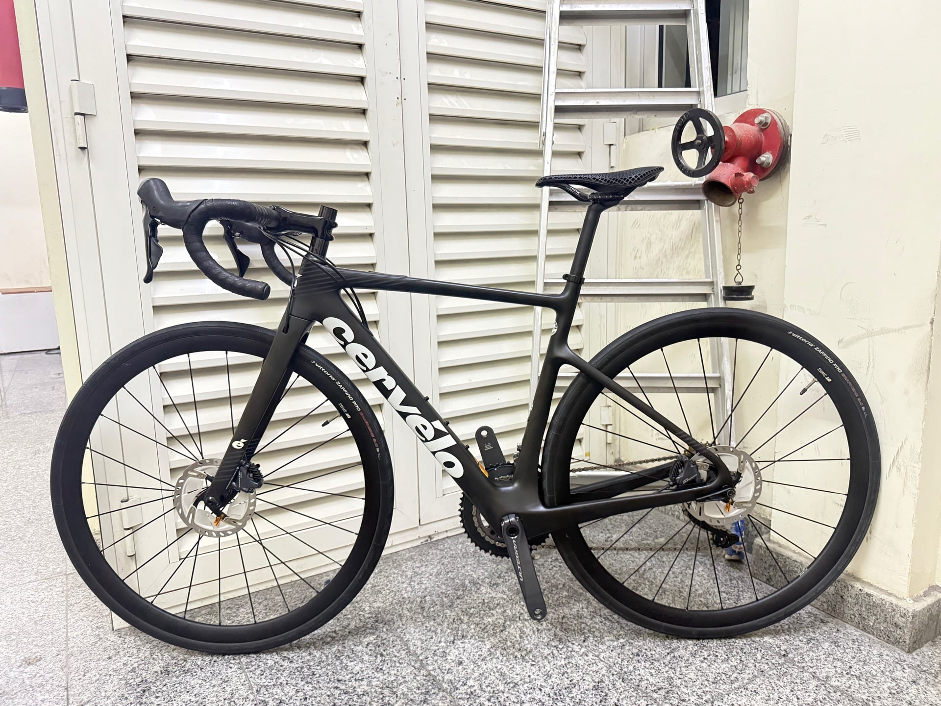 Cervelo Caledonia 2023 Carbon Roadbike Small - Image 1