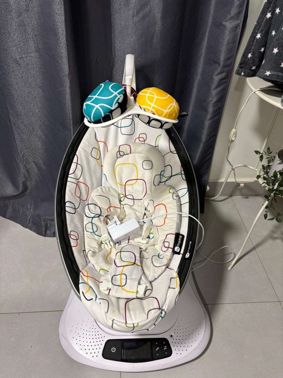 4 Moms Mamaroo - Image 3