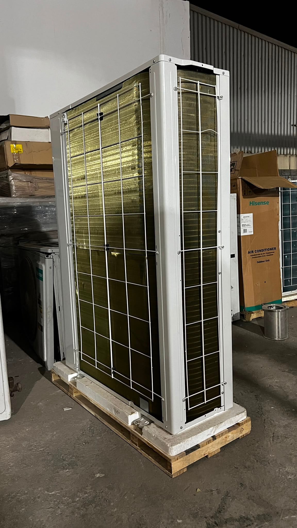 Hisense Floor Stand AC 4.0 Ton  - Image 6