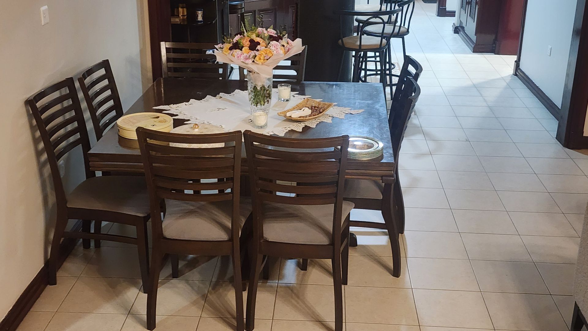 8 Seater square dining table 1.5 x 1.5 Mtr - Image 2