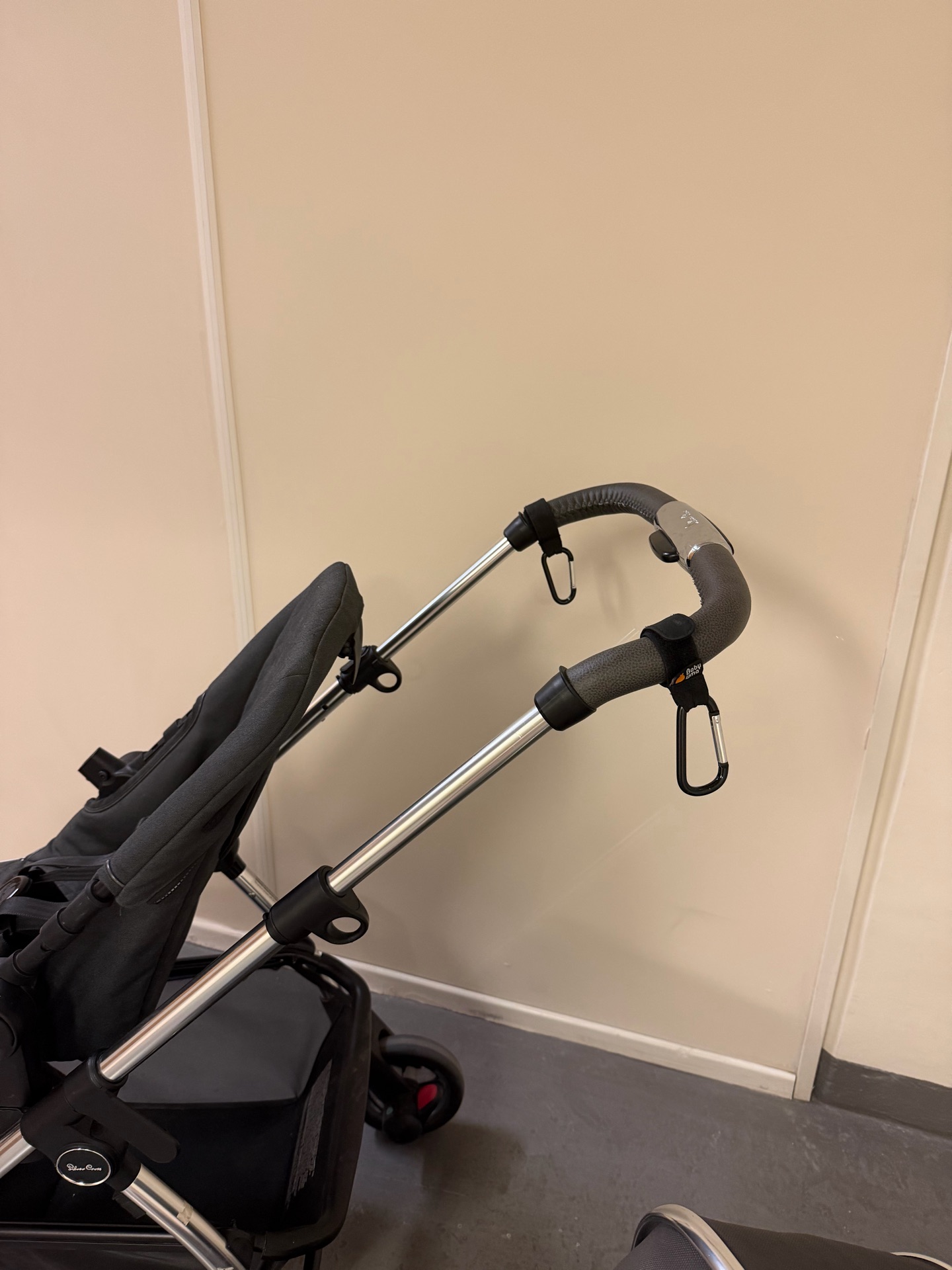 Silver Cross Stroller + Bassinet + FREE Travel Bag - Image 3