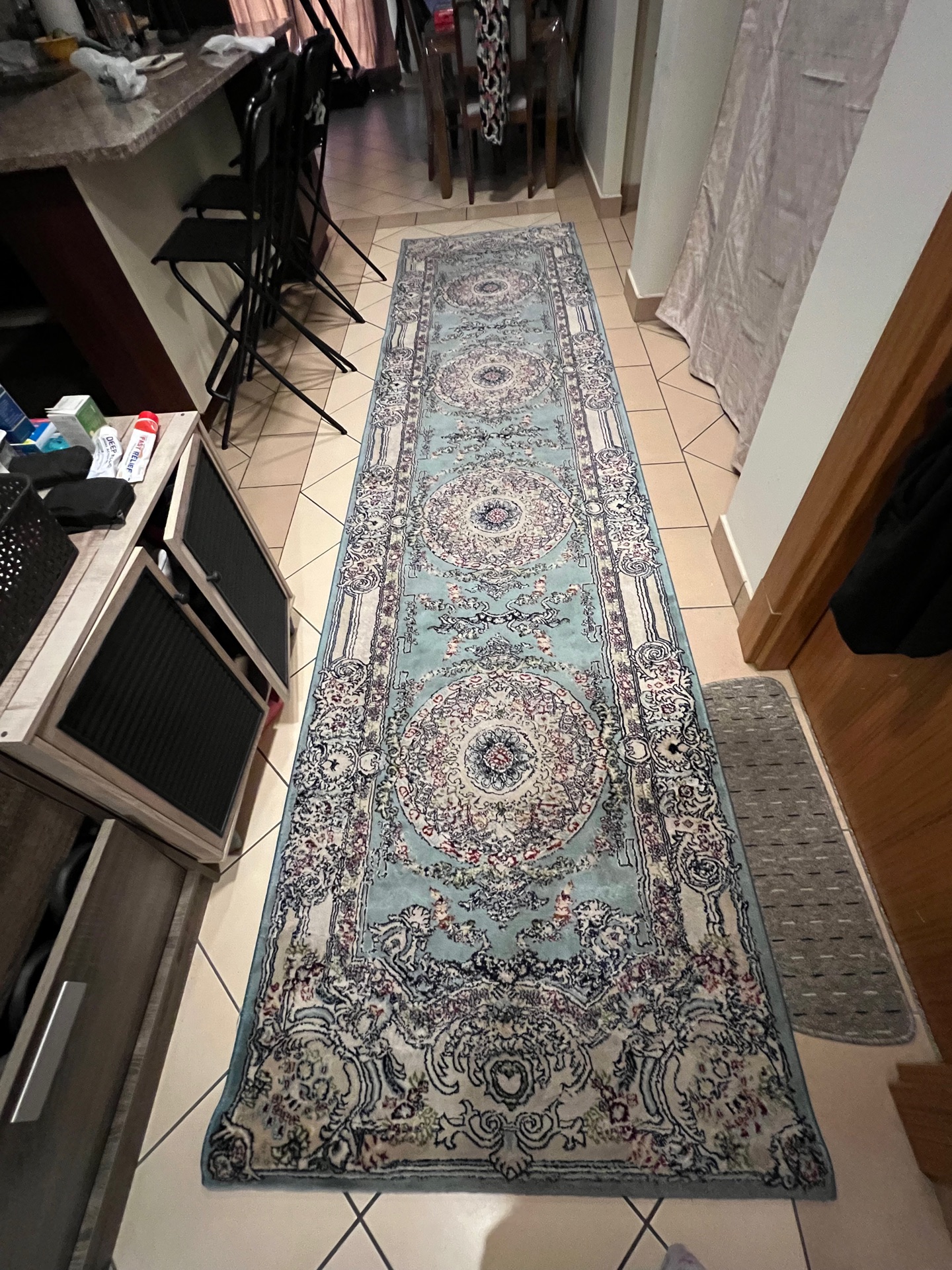 Excellent condition carpets and Area Rug  - Image 4