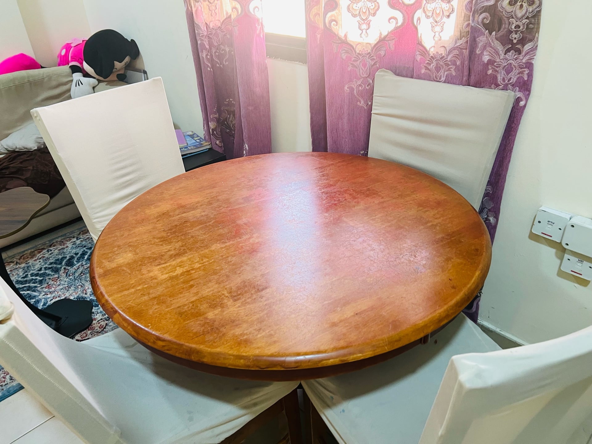 one wooden round table and 4 wooden chair - Image 2