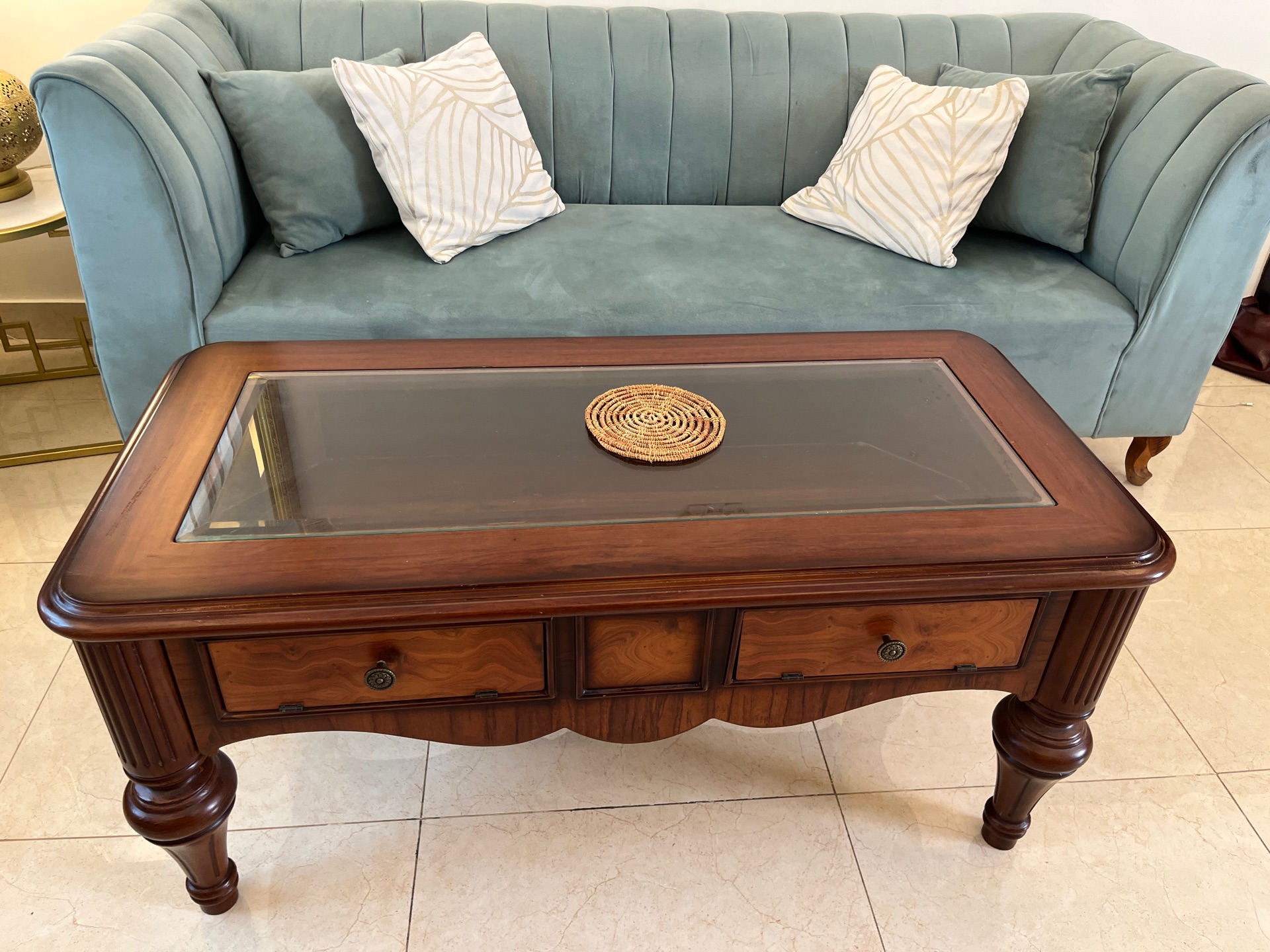 Elegant Wooden Tea Table – Excellent Condition - Image 3